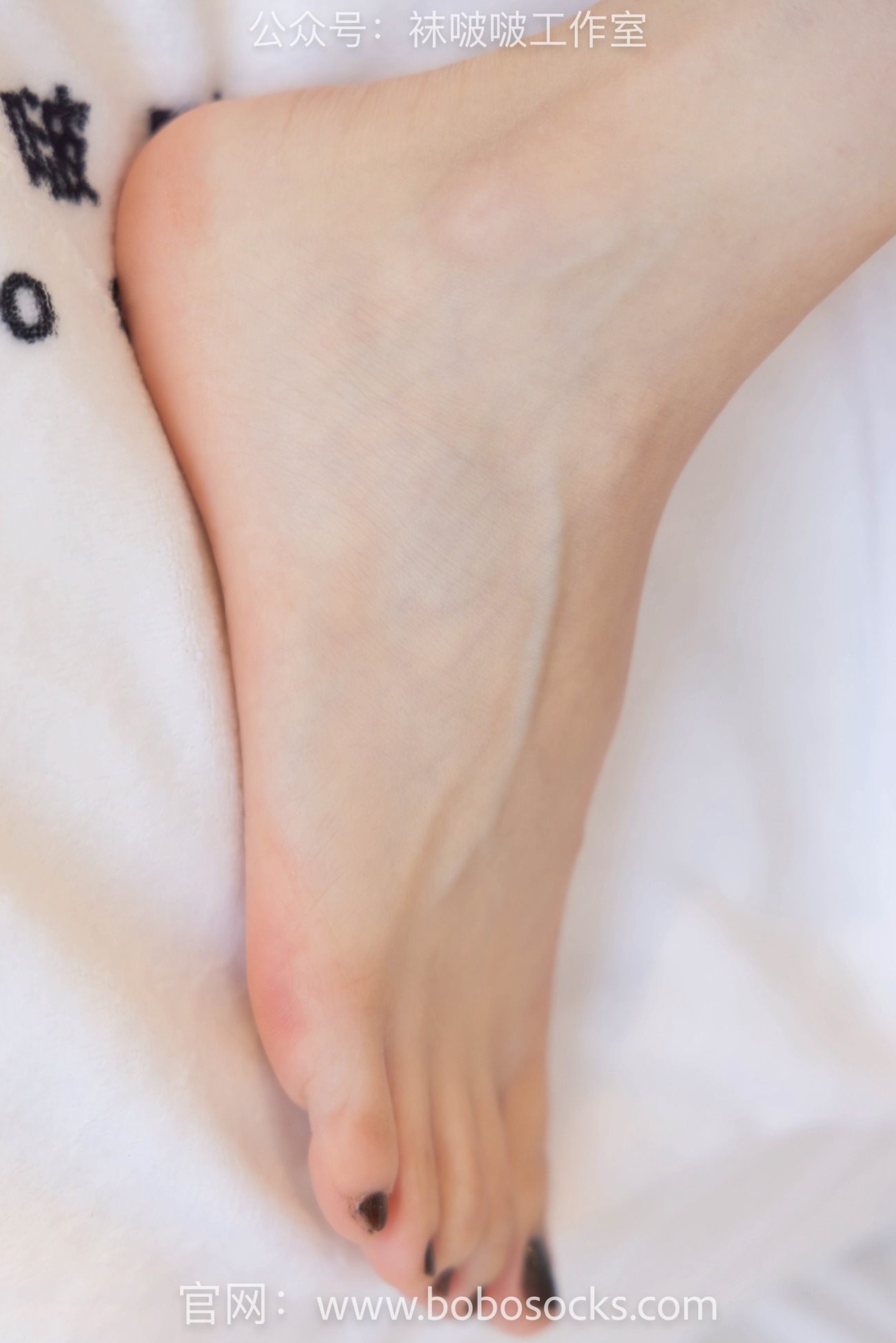 图片[109]-[BoBoSocks袜啵啵]NO.109 稚予-高跟鞋、裸足、裸足涂黑色指甲油剧情[140P] – 速更版-美库