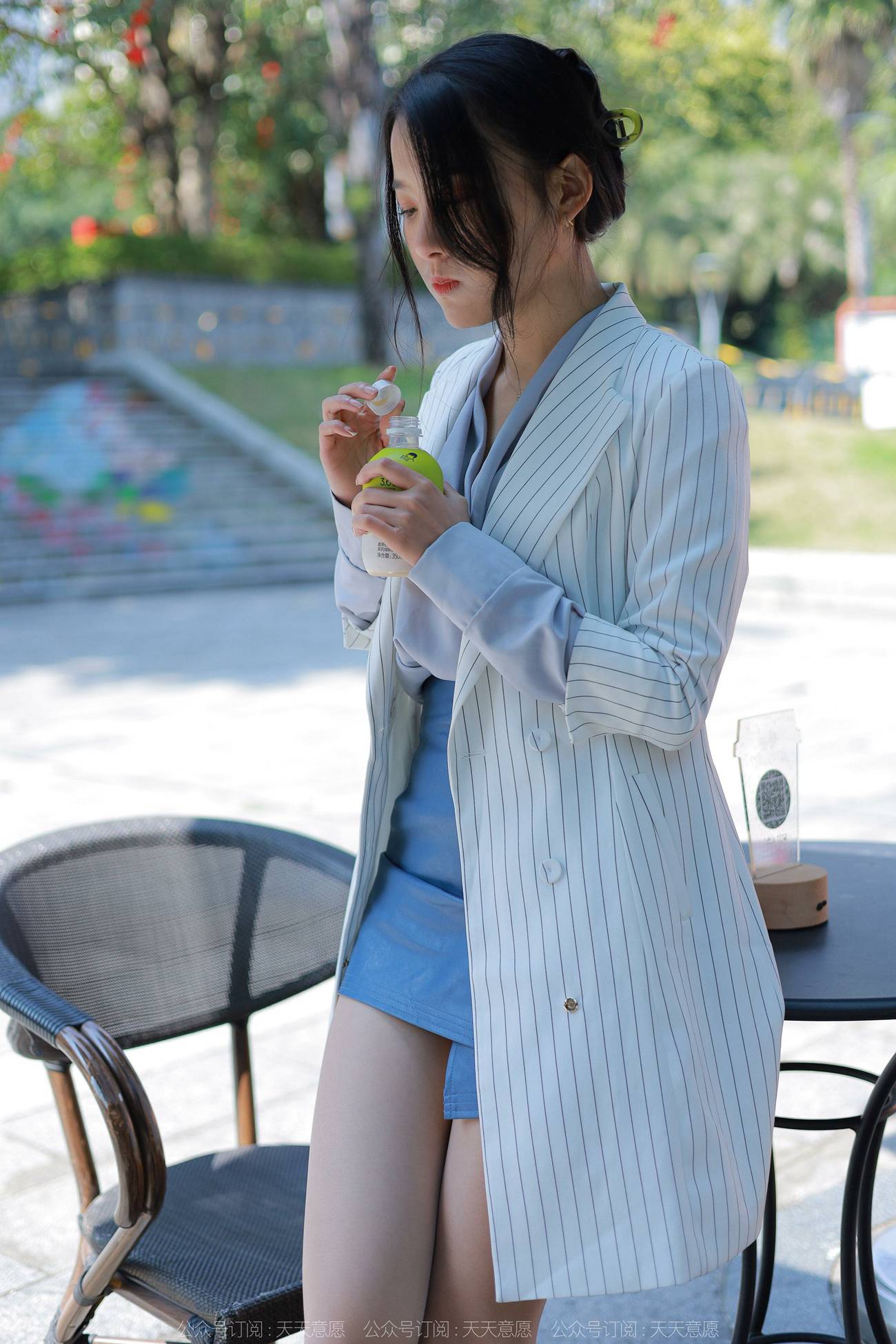 图片[35]-[IESS异思趣向] 2022.04.16 丝享家1061：婉萍《蓝衣女神》[84P] – 速更版-美库