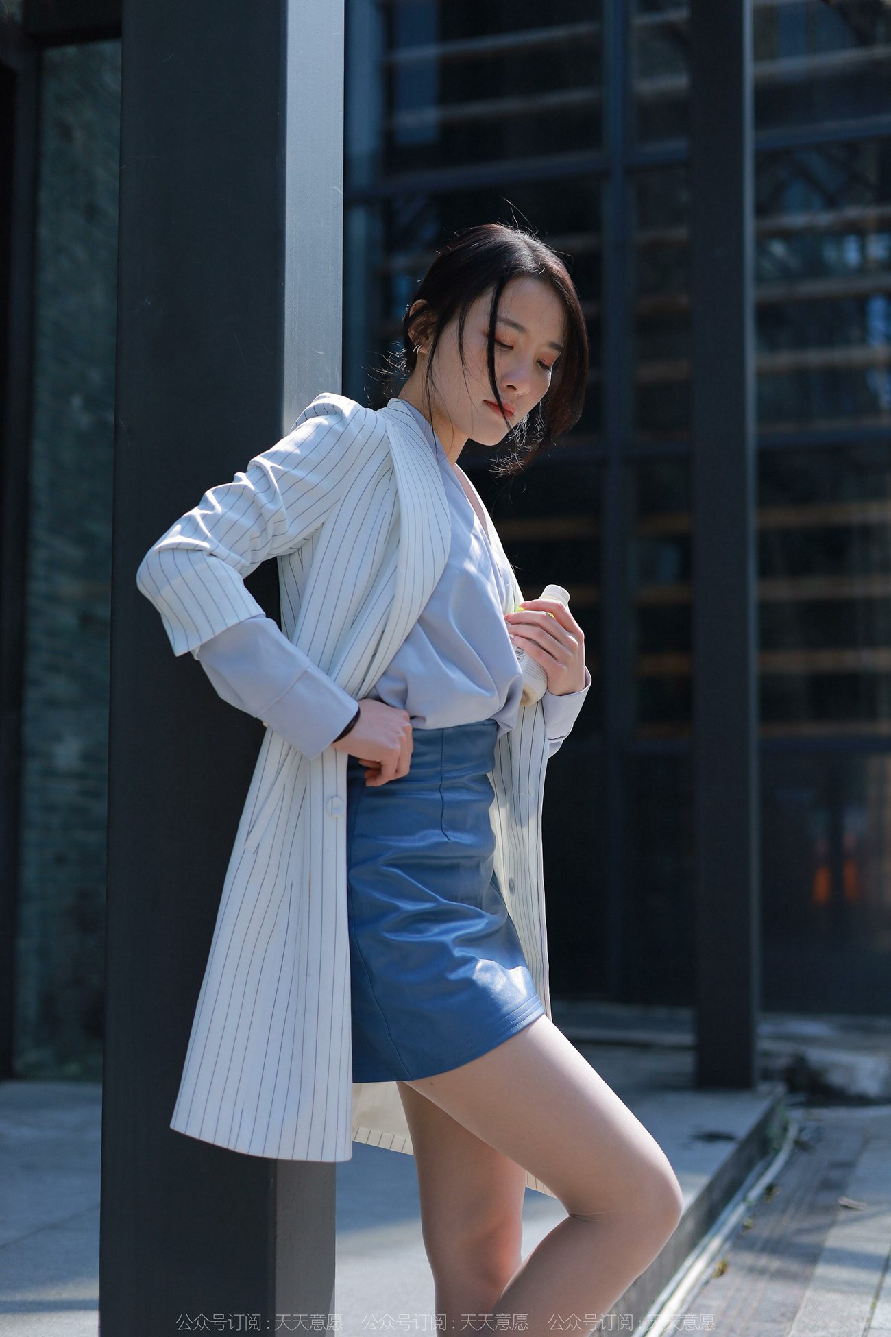 图片[58]-[IESS异思趣向] 2022.04.16 丝享家1061：婉萍《蓝衣女神》[84P] – 速更版-美库