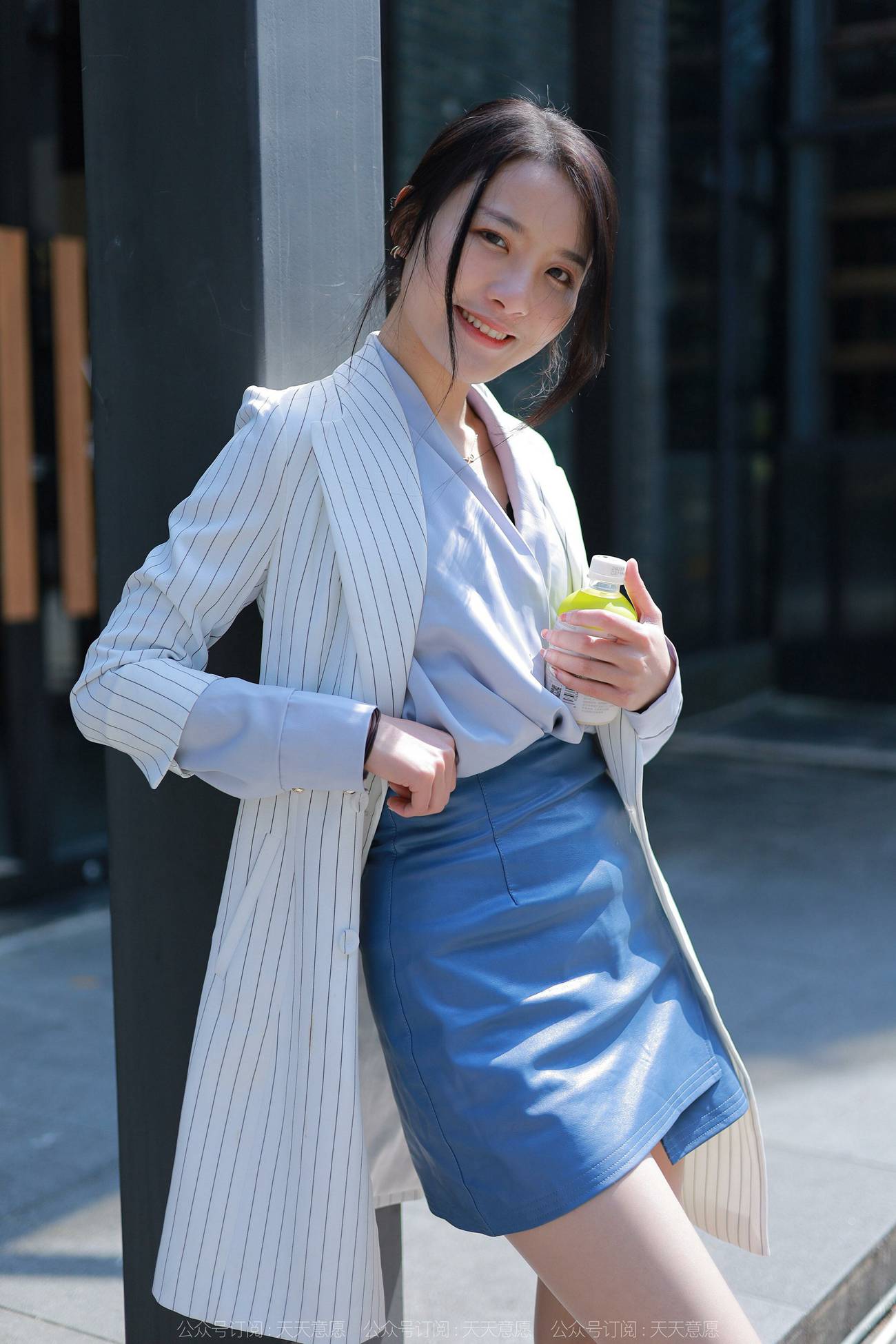 图片[61]-[IESS异思趣向] 2022.04.16 丝享家1061：婉萍《蓝衣女神》[84P] – 速更版-美库