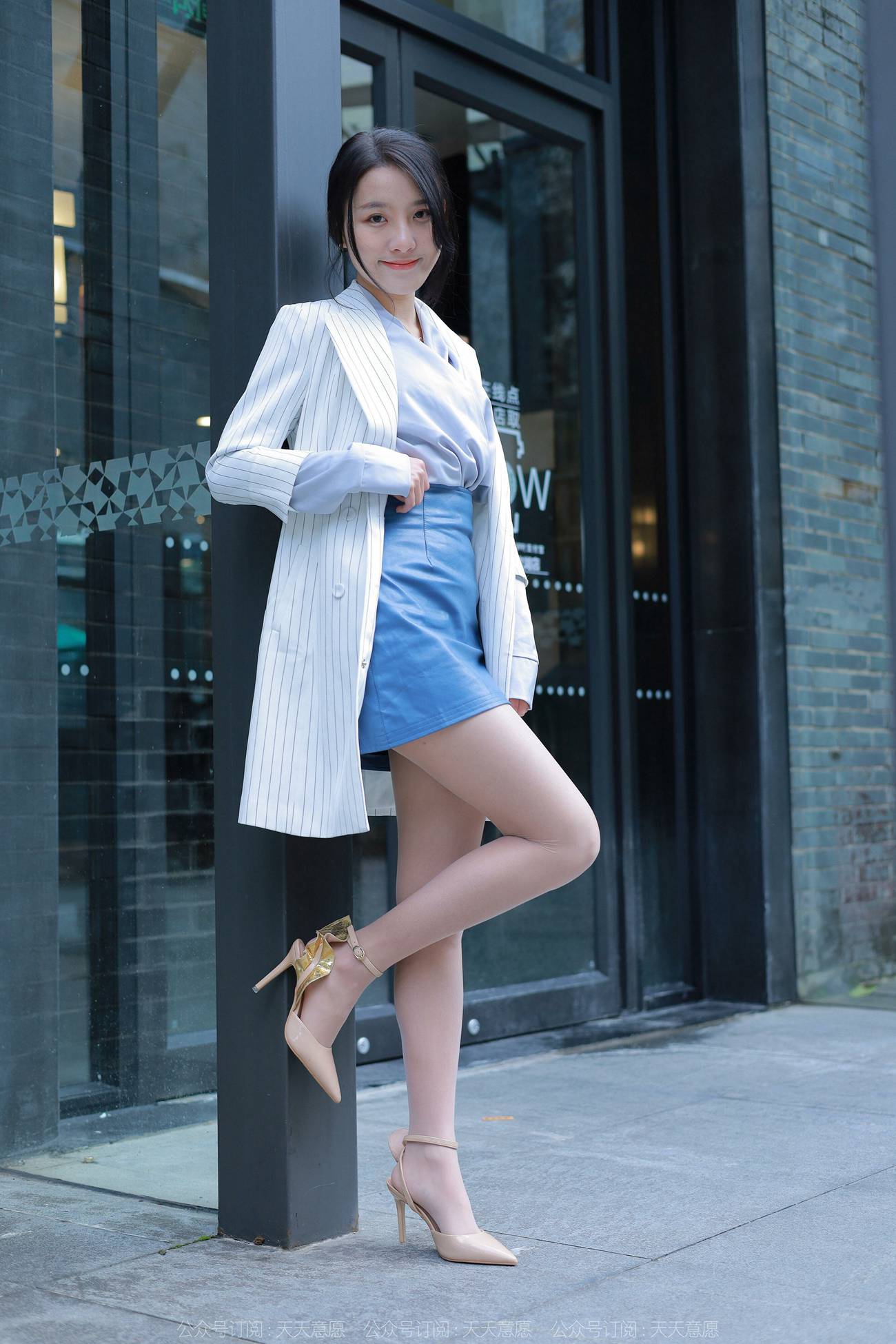 图片[74]-[IESS异思趣向] 2022.04.16 丝享家1061：婉萍《蓝衣女神》[84P] – 速更版-美库