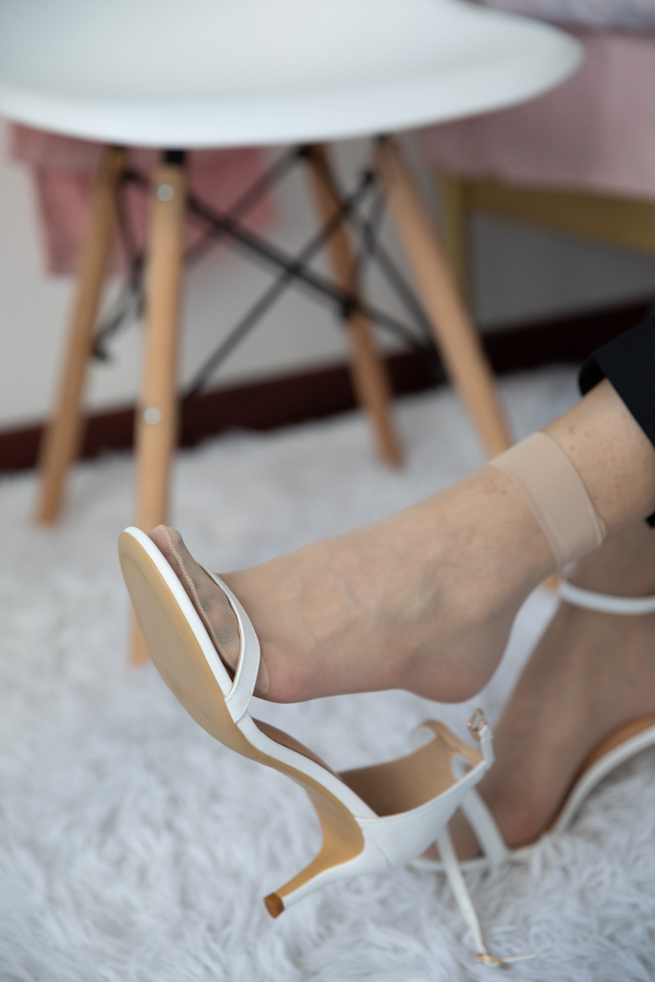 图片[34]-物恋传媒 NO.503 elise-夏日花海[164P] – 速更版-美库