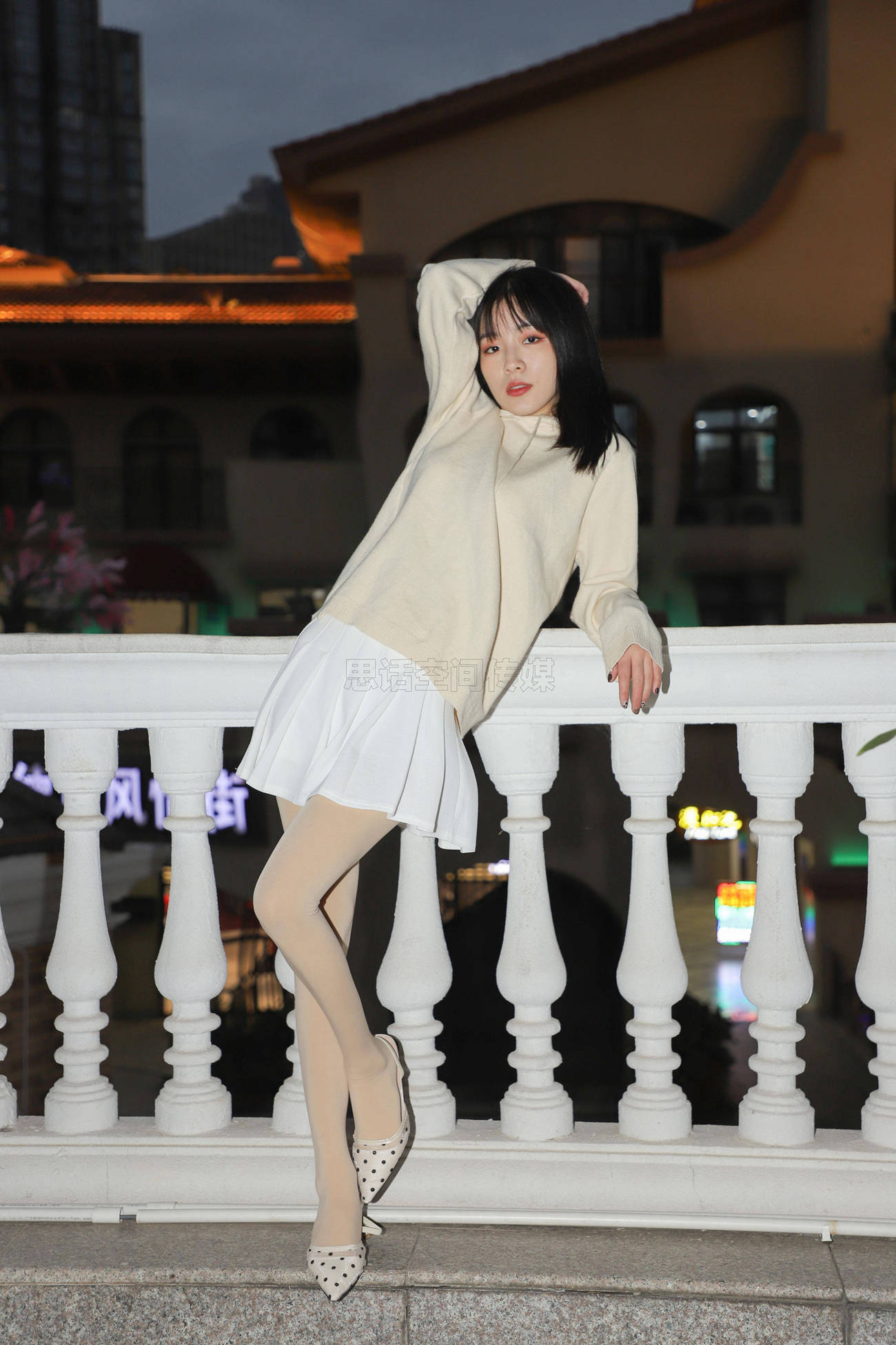 图片[29]-[SiHua思话]SJ058 小狐狸 步行街日系软妹[44P] – 速更版-美库