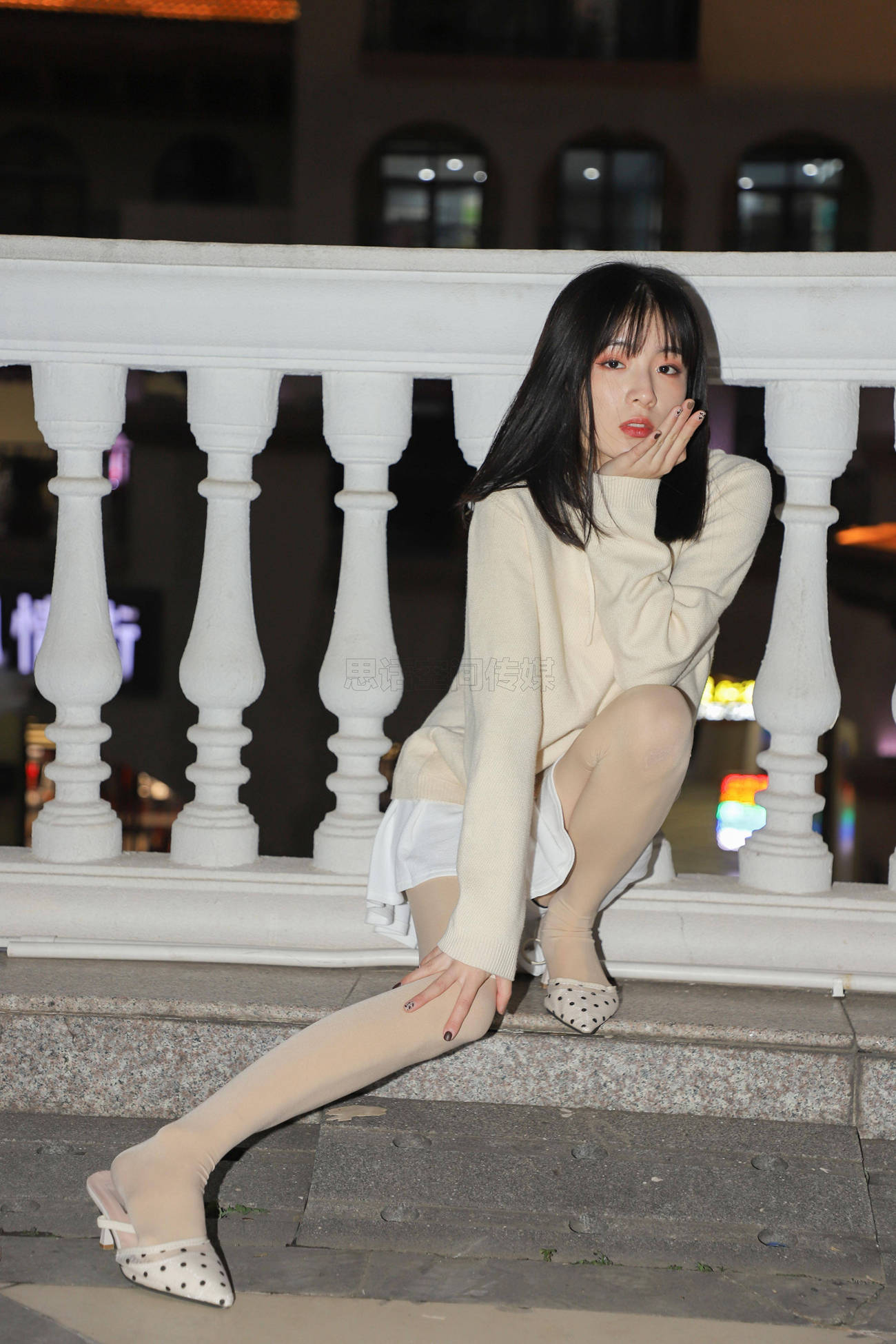 图片[32]-[SiHua思话]SJ058 小狐狸 步行街日系软妹[44P] – 速更版-美库