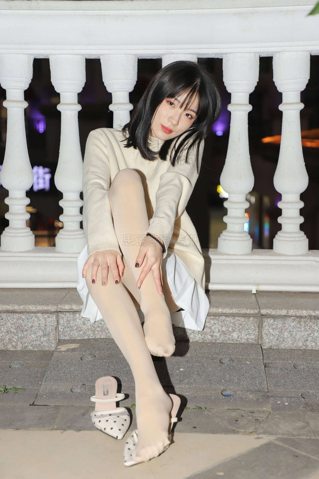 图片[35]-[SiHua思话]SJ058 小狐狸 步行街日系软妹[44P] – 速更版-美库