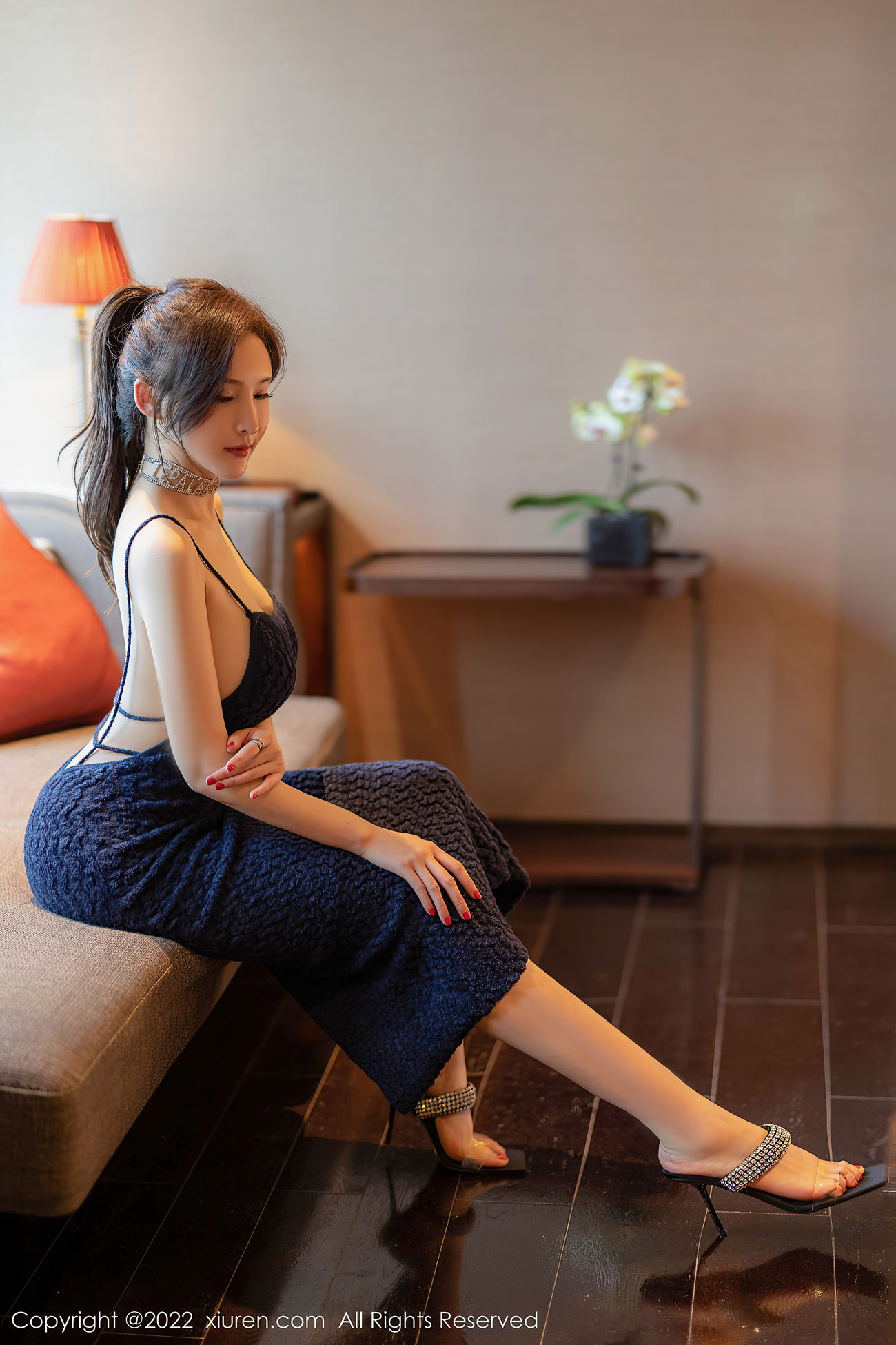 图片[12]-[XiuRen秀人网] 2022.07.01 No.5218 奶瓶土肥圆矮挫丑黑穷 长裙美腿[30P] – 速更版-美库