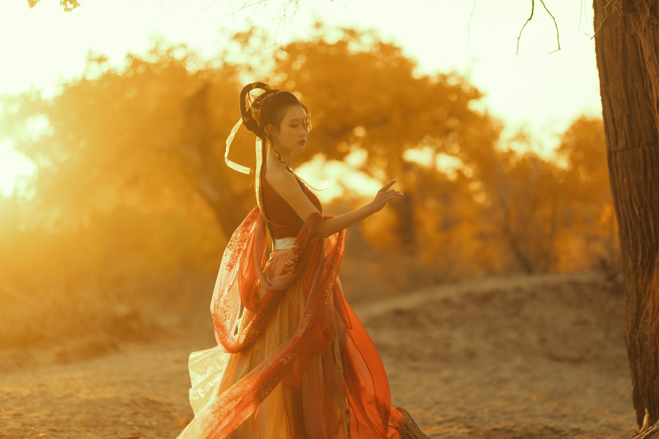 图片[31]-[YITUYU艺图语] 2021.08.28 胡杨之女 付兮子 [35P] – 速更版-美库