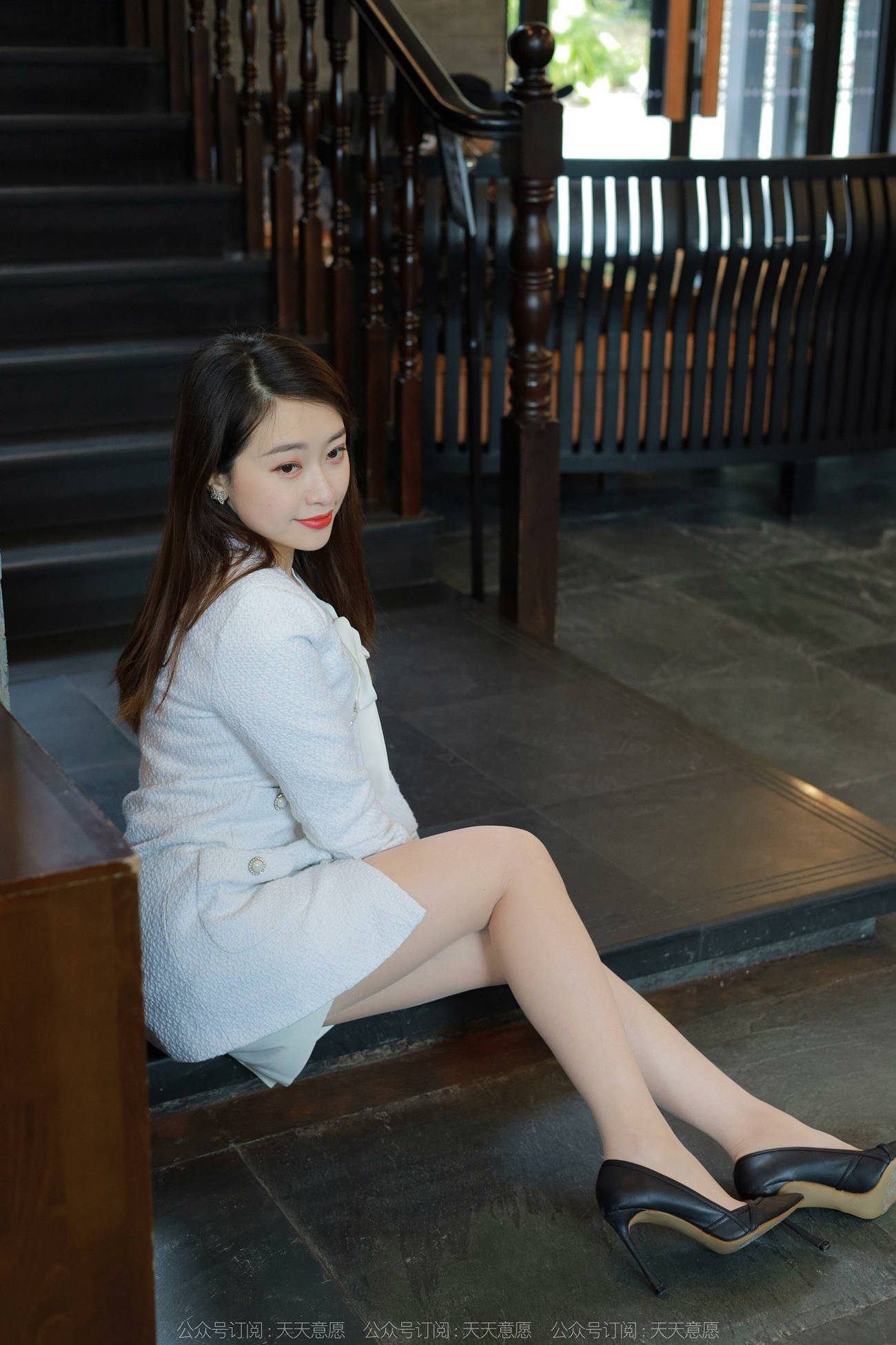 图片[53]-[IESS异思趣向] 2022.04.18 丝享家1063：小婕《纯白OL套装》[85P] – 速更版-美库