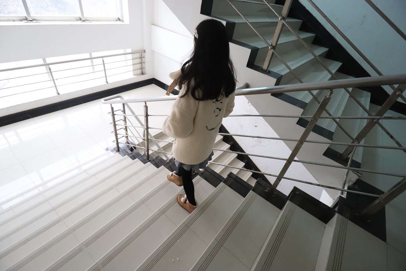 图片[15]-大西瓜爱牙膏-2019 4月活动 模特1（一） 黑厚 室外 [109P] – 速更版-美库