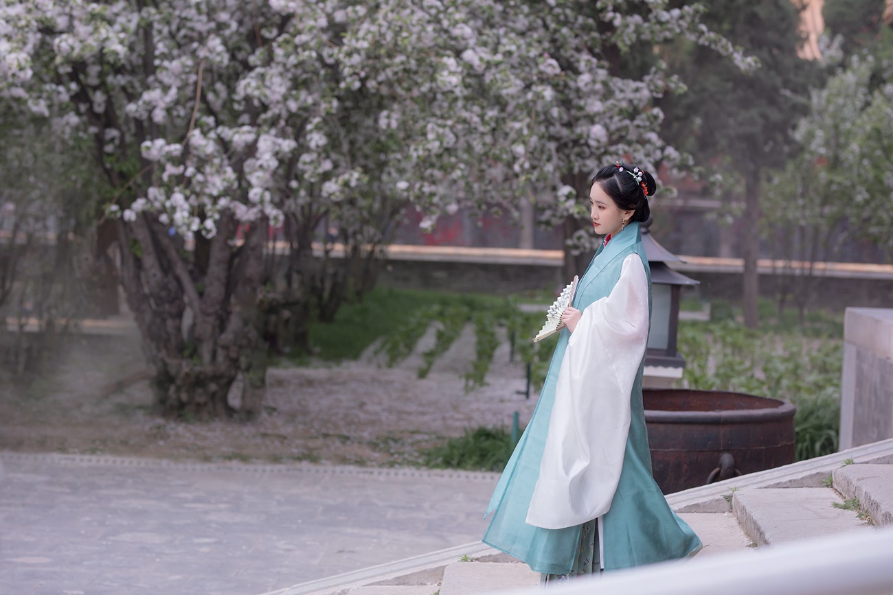 图片[12]-[YITUYU艺图语] 2021.08.30 花想容 晴空 [24P] – 速更版-美库