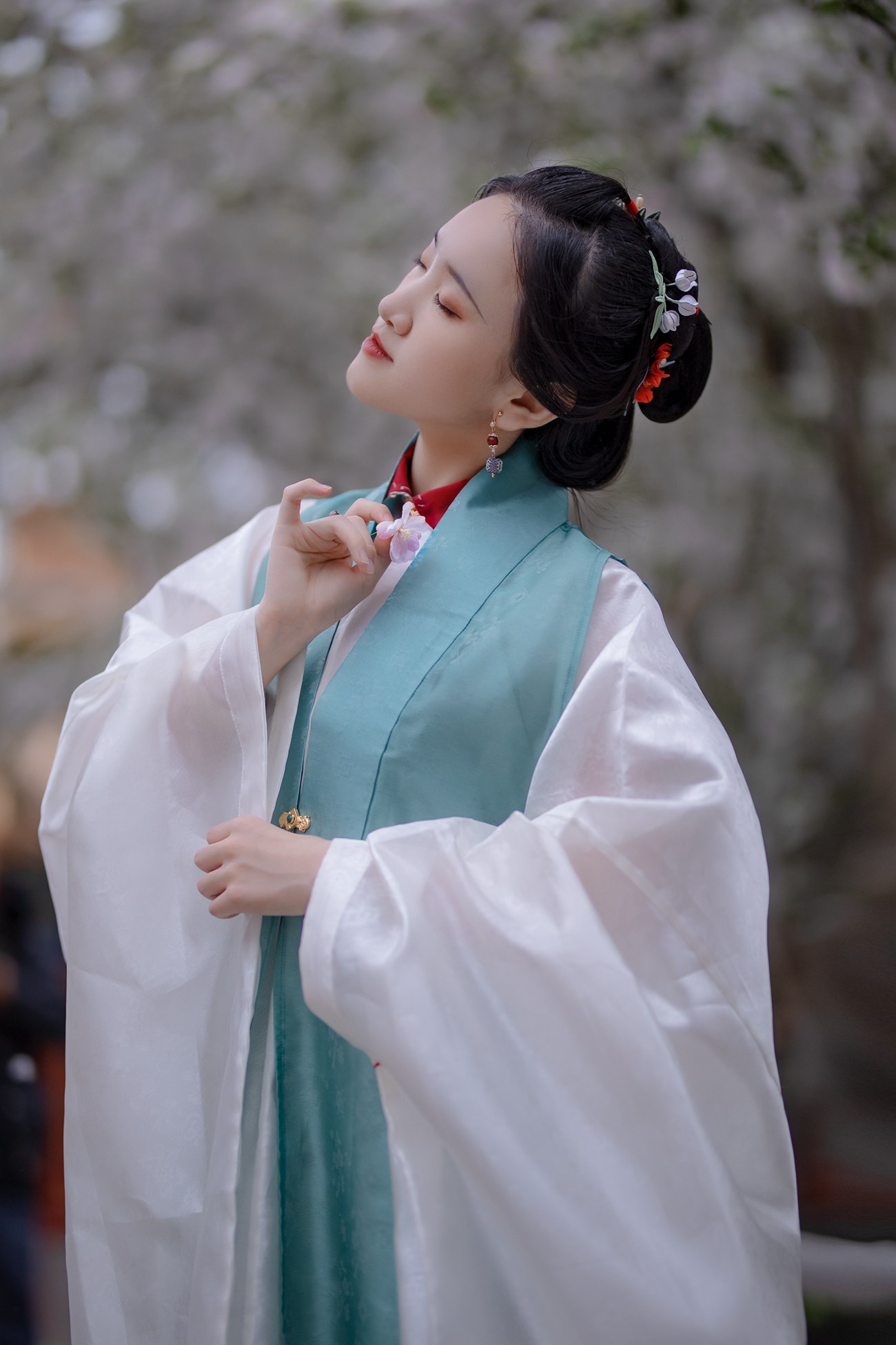 图片[13]-[YITUYU艺图语] 2021.08.30 花想容 晴空 [24P] – 速更版-美库