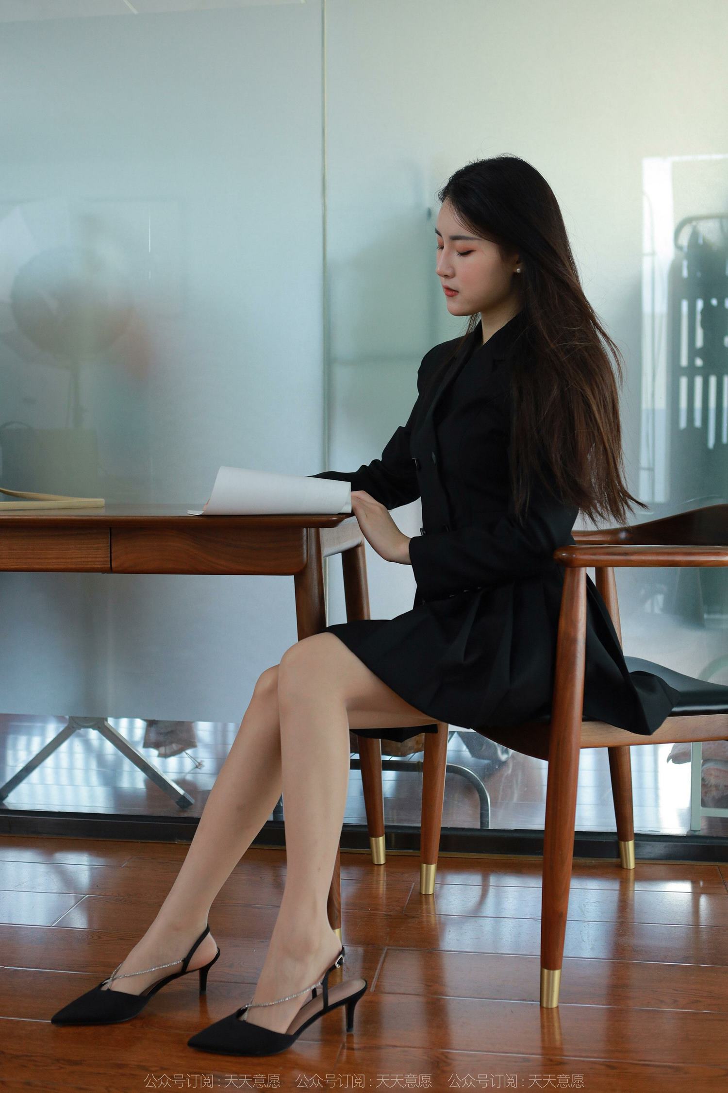 图片[34]-[IESS异思趣向] 2022.04.20 丝享家1065：小宝《黑色百褶裙》[79P] – 速更版-美库