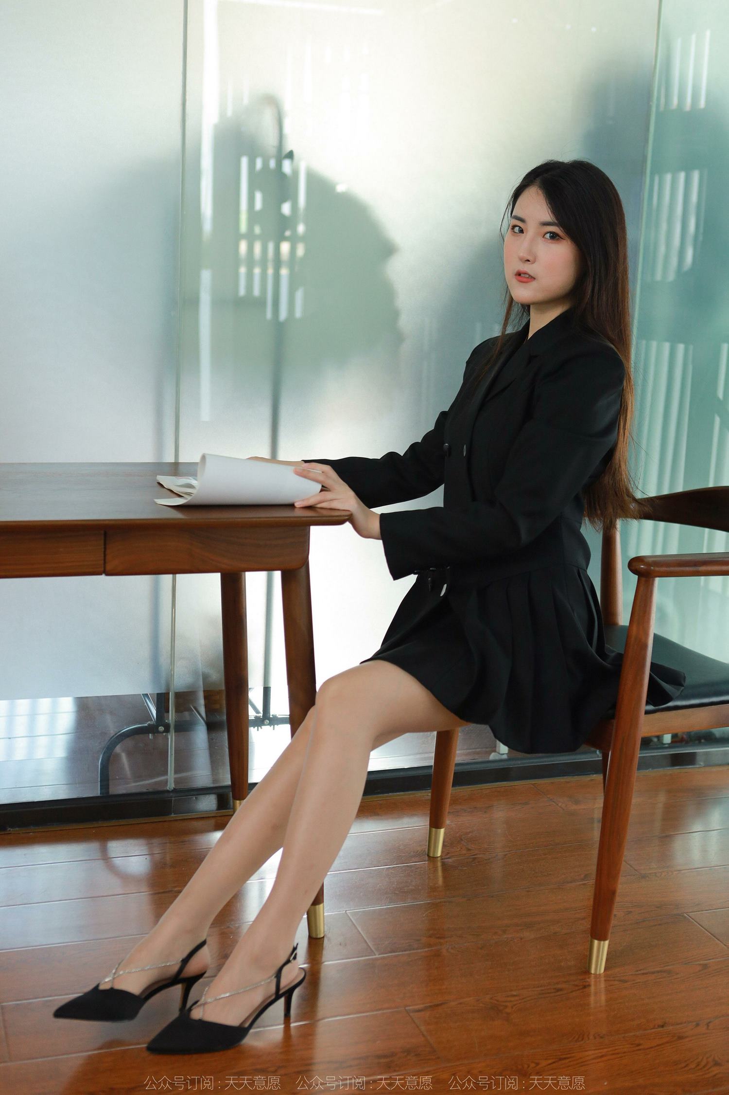 图片[42]-[IESS异思趣向] 2022.04.20 丝享家1065：小宝《黑色百褶裙》[79P] – 速更版-美库