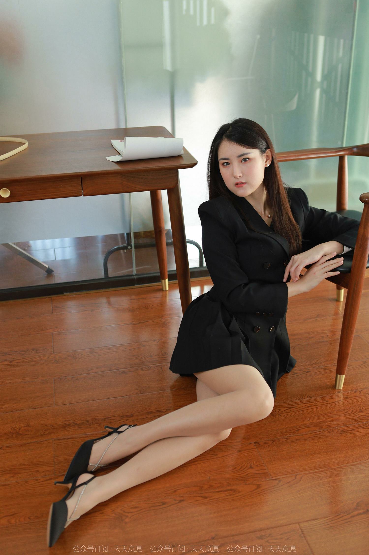 图片[46]-[IESS异思趣向] 2022.04.20 丝享家1065：小宝《黑色百褶裙》[79P] – 速更版-美库