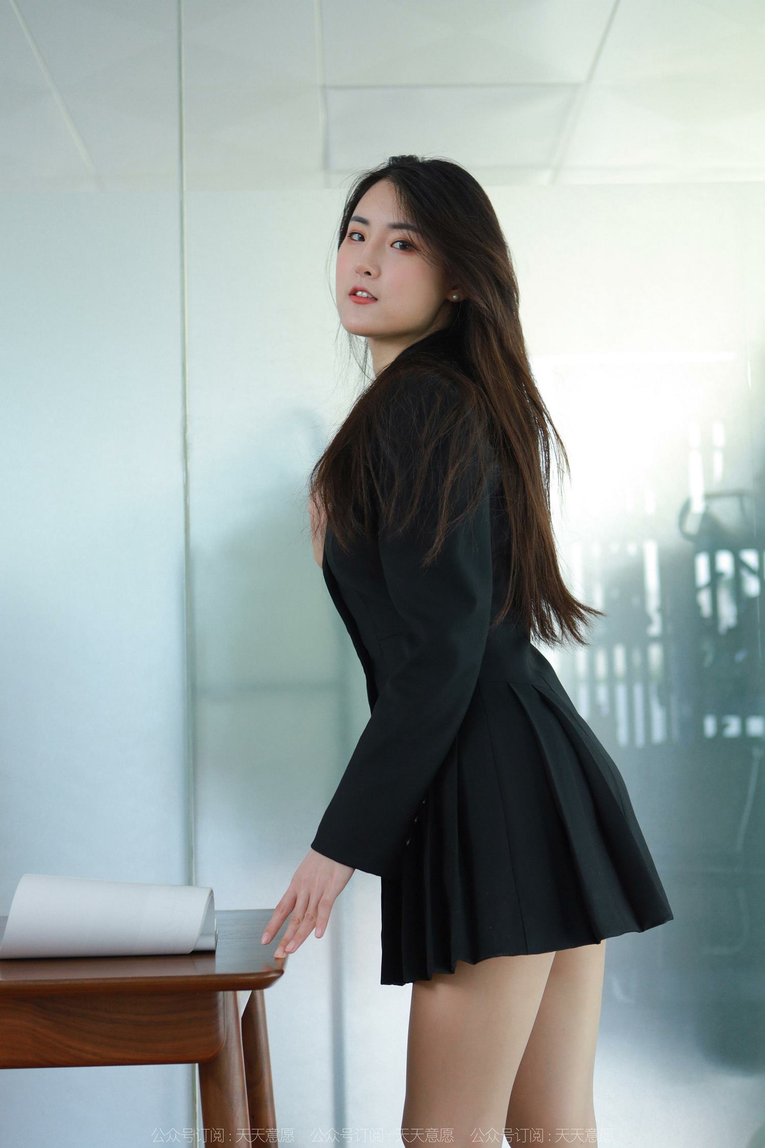 图片[62]-[IESS异思趣向] 2022.04.20 丝享家1065：小宝《黑色百褶裙》[79P] – 速更版-美库