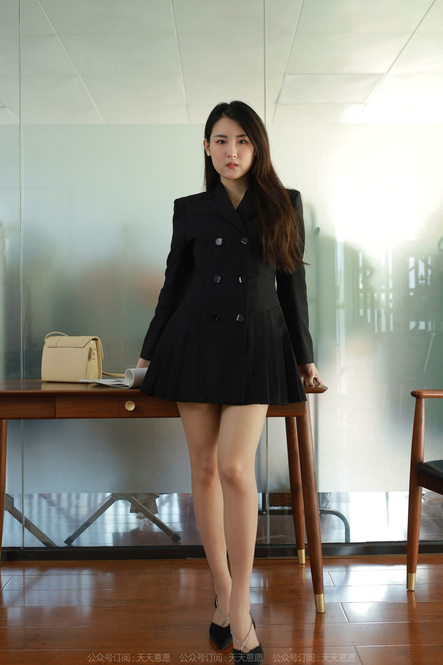 图片[72]-[IESS异思趣向] 2022.04.20 丝享家1065：小宝《黑色百褶裙》[79P] – 速更版-美库