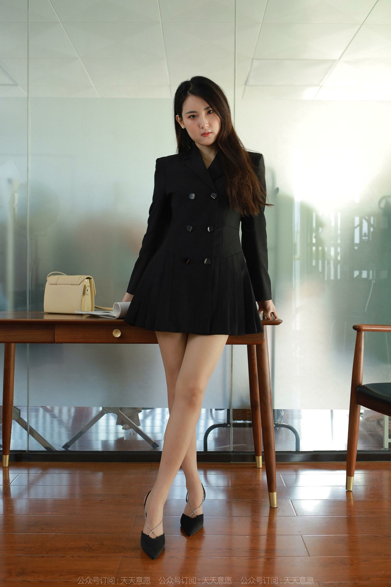 图片[73]-[IESS异思趣向] 2022.04.20 丝享家1065：小宝《黑色百褶裙》[79P] – 速更版-美库