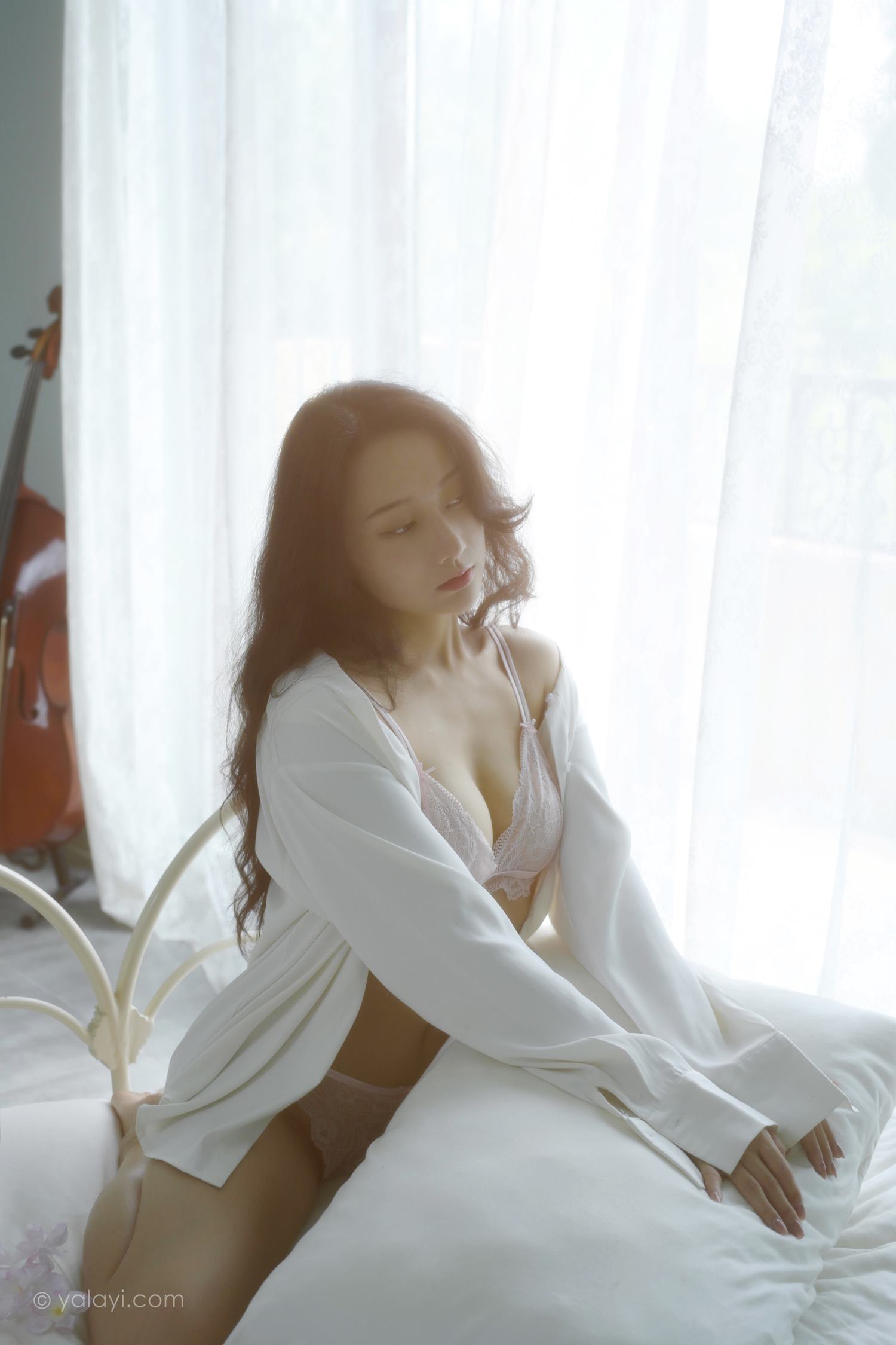 图片[18]-[YALAYI雅拉伊]2022.08.12 NO.963 清晨的景色 何嘉颖[41+1P] – 速更版-美库