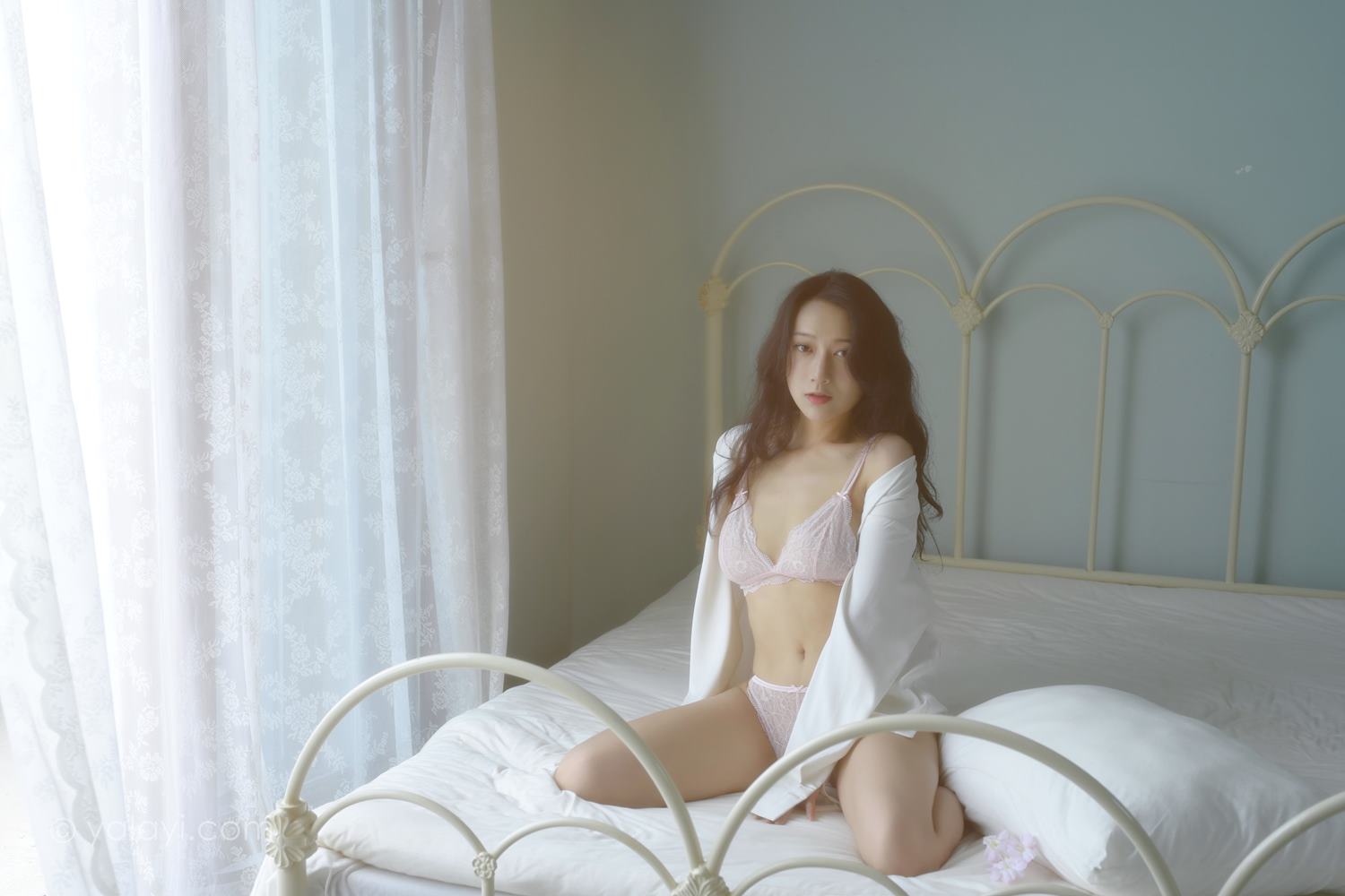 图片[22]-[YALAYI雅拉伊]2022.08.12 NO.963 清晨的景色 何嘉颖[41+1P] – 速更版-美库