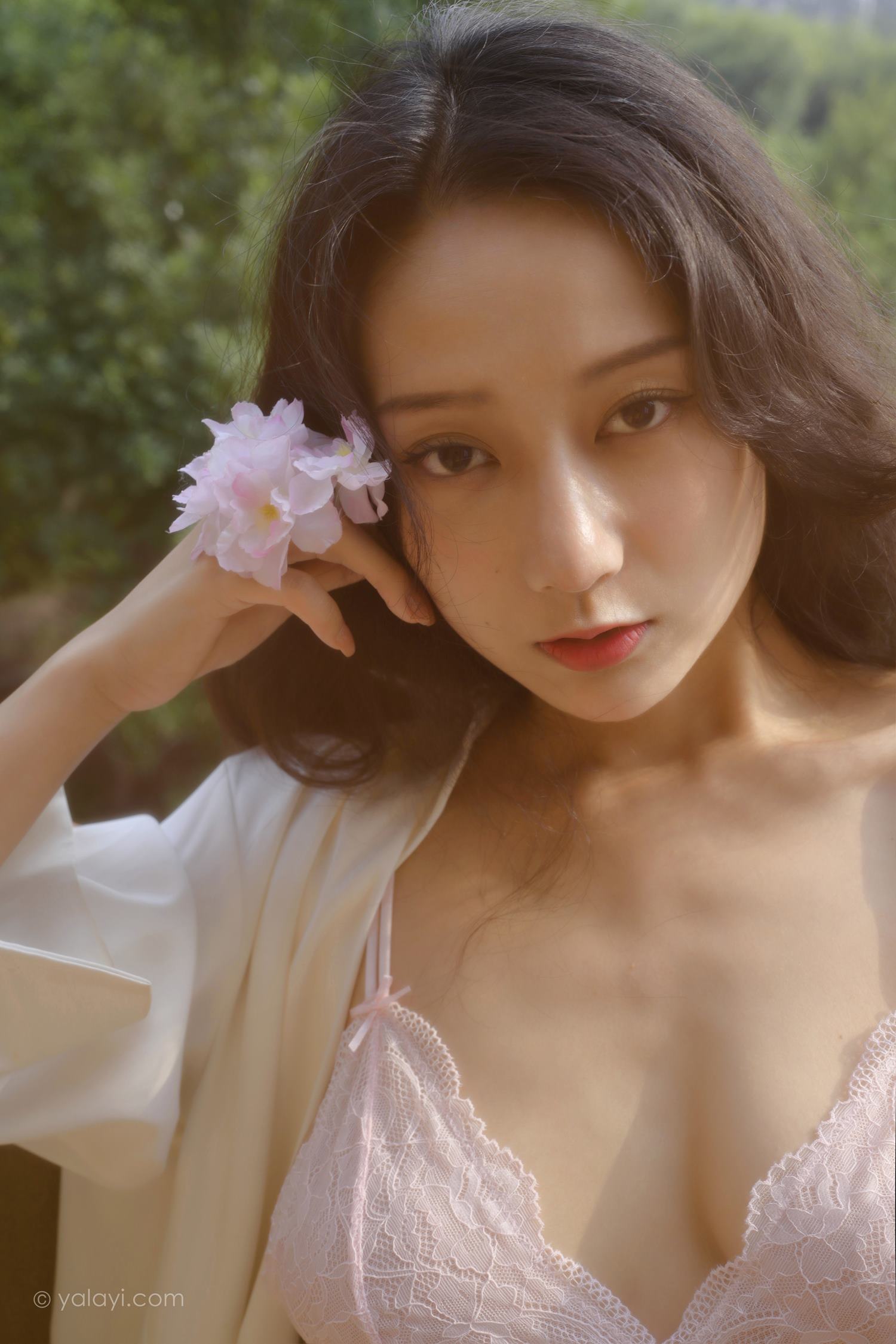 图片[33]-[YALAYI雅拉伊]2022.08.12 NO.963 清晨的景色 何嘉颖[41+1P] – 速更版-美库