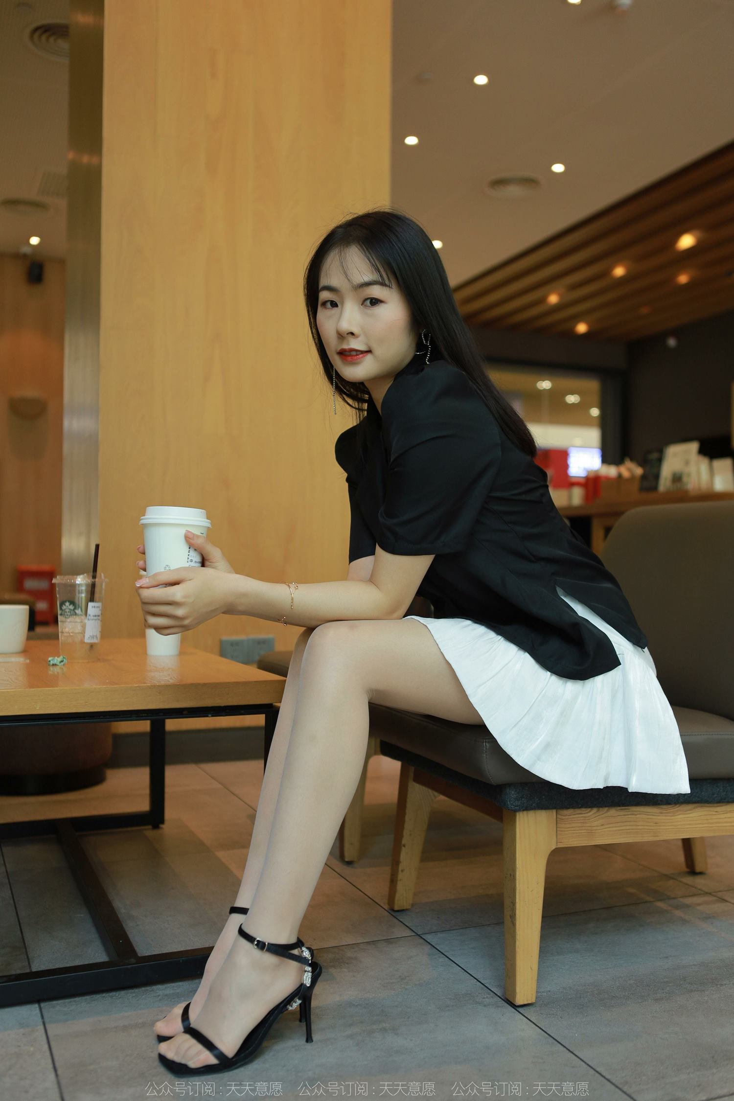 图片[21]-[IESS异思趣向] 耽丝 220403小金的黑色凉鞋 [85P] – 速更版-美库