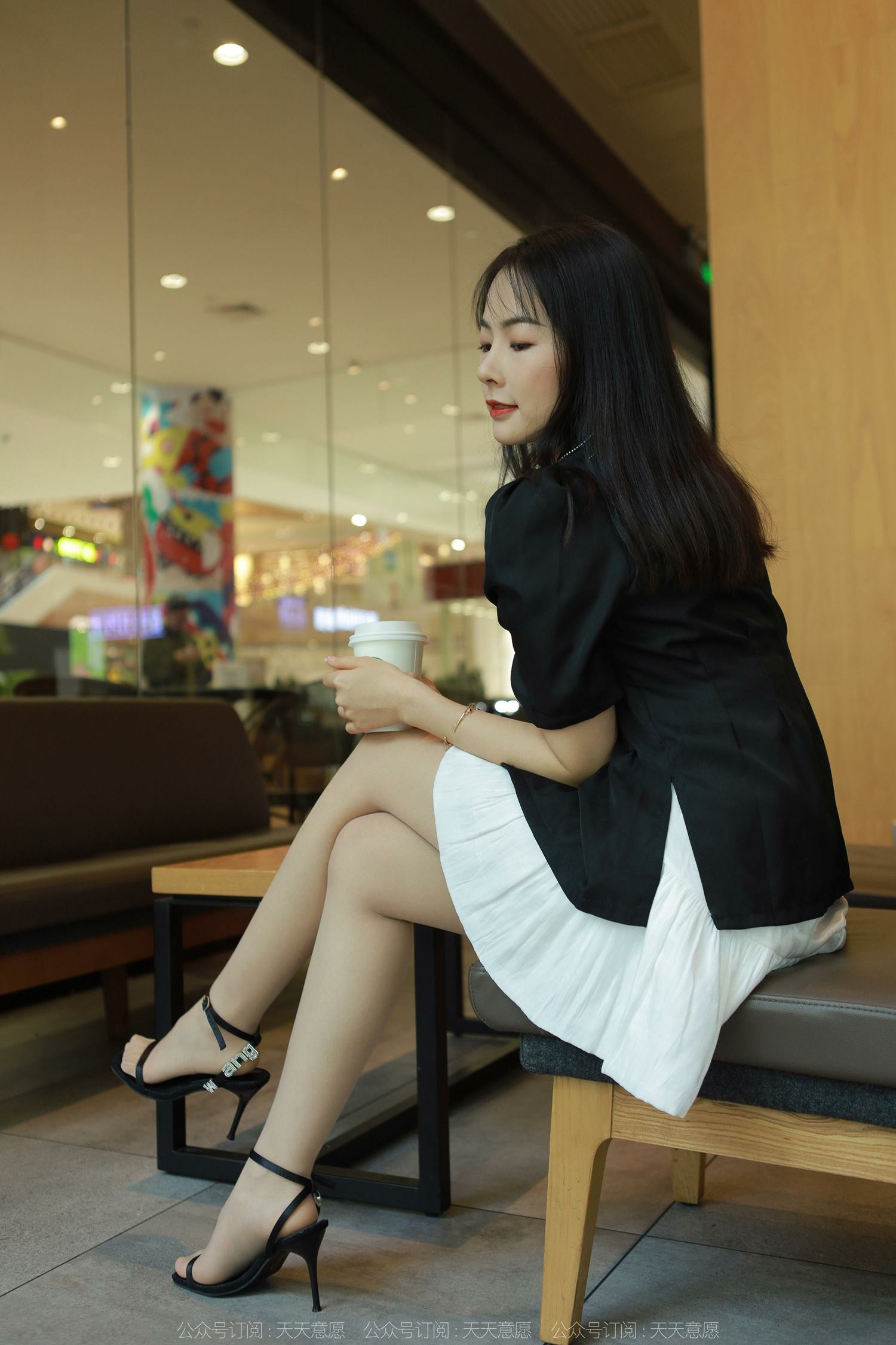 图片[25]-[IESS异思趣向] 耽丝 220403小金的黑色凉鞋 [85P] – 速更版-美库