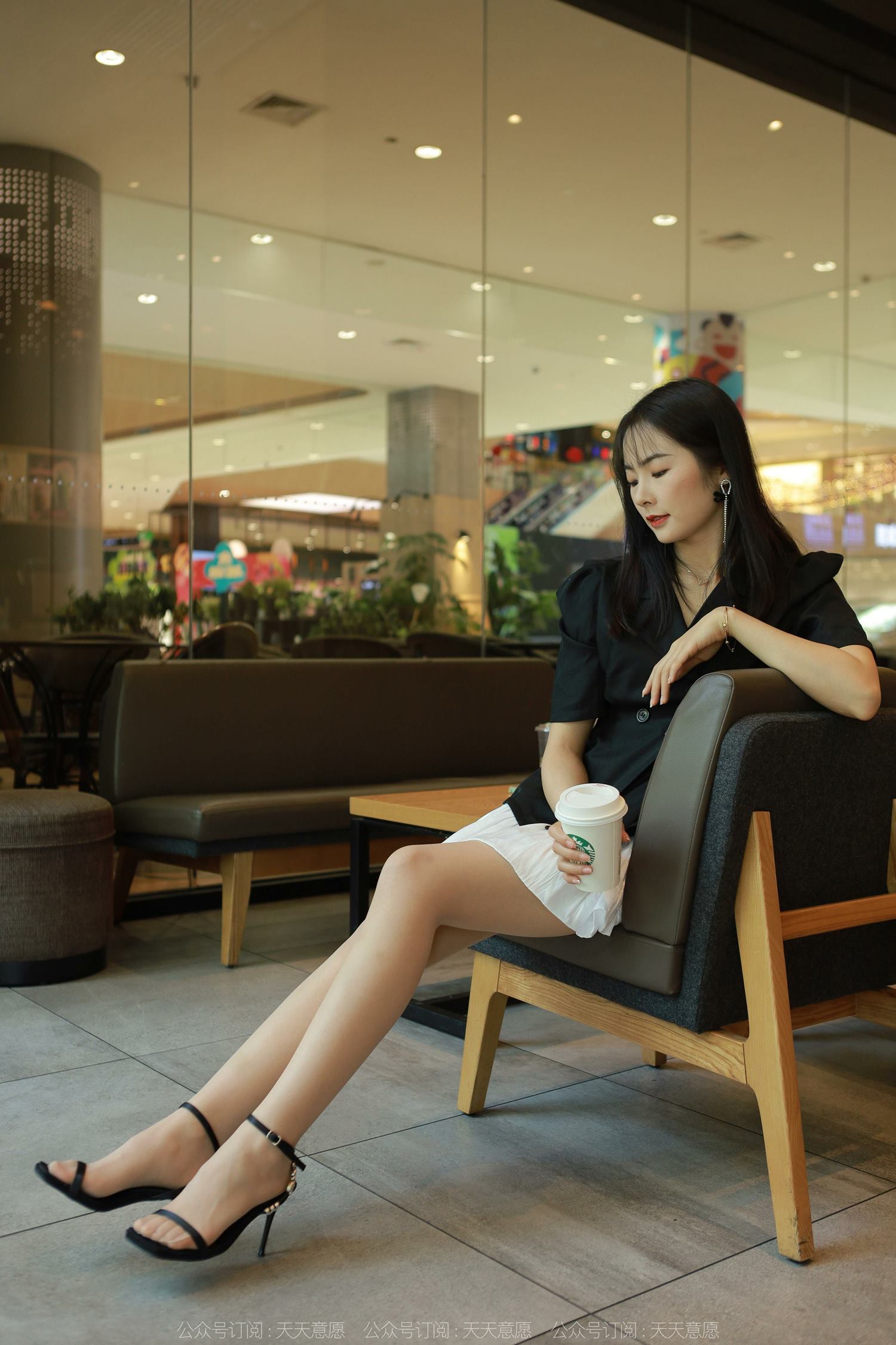 图片[51]-[IESS异思趣向] 耽丝 220403小金的黑色凉鞋 [85P] – 速更版-美库