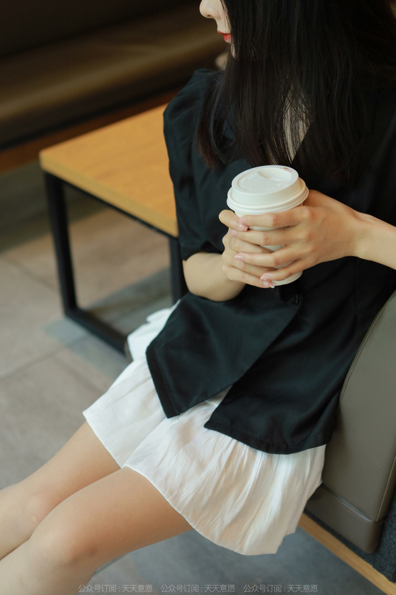 图片[60]-[IESS异思趣向] 耽丝 220403小金的黑色凉鞋 [85P] – 速更版-美库