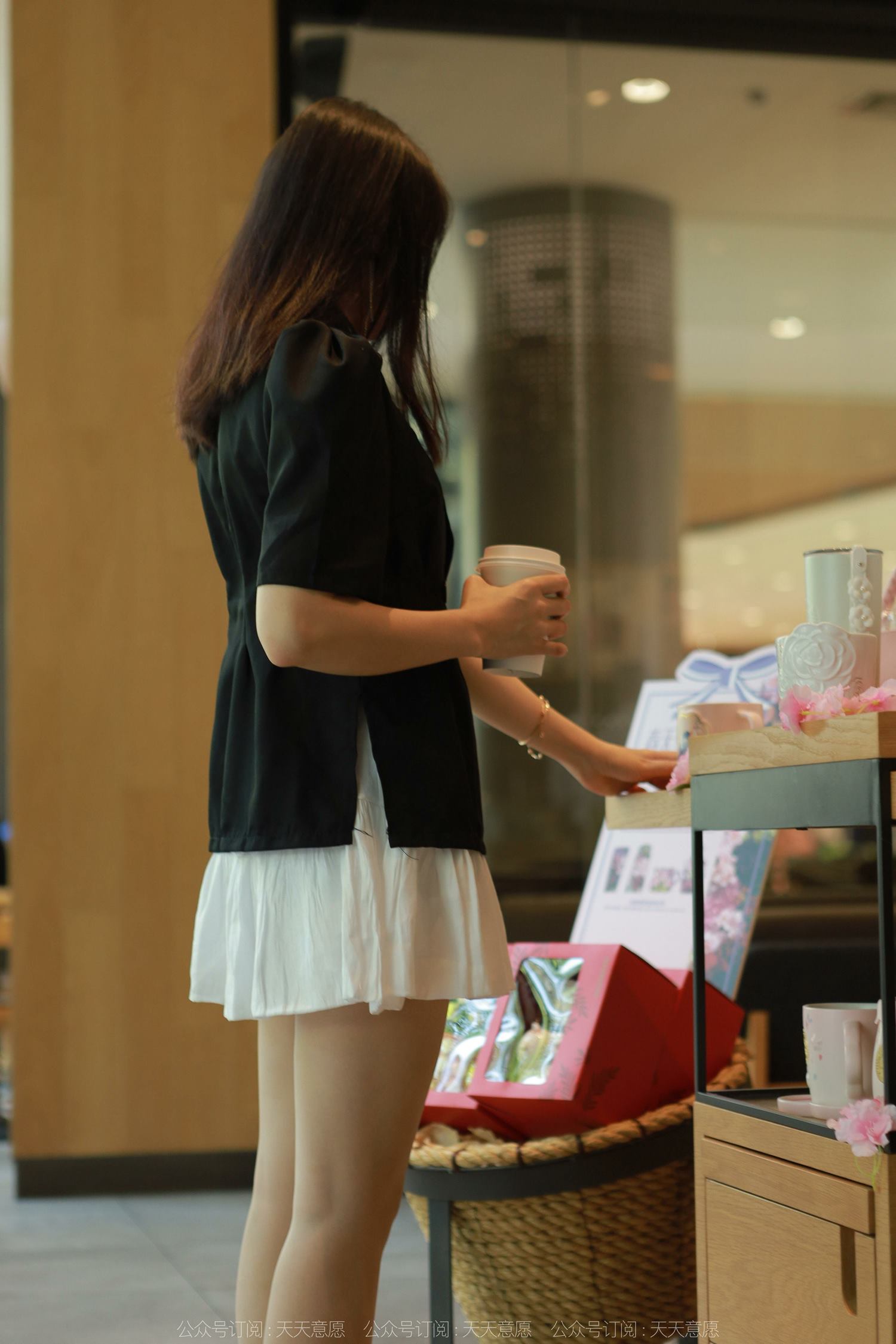 图片[62]-[IESS异思趣向] 耽丝 220403小金的黑色凉鞋 [85P] – 速更版-美库