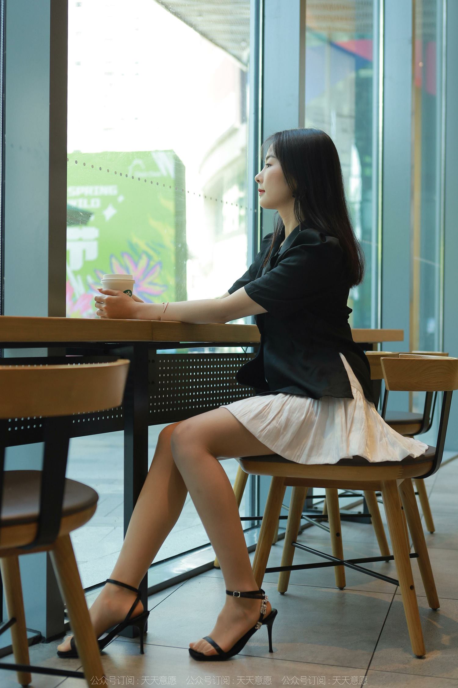 图片[85]-[IESS异思趣向] 耽丝 220403小金的黑色凉鞋 [85P] – 速更版-美库