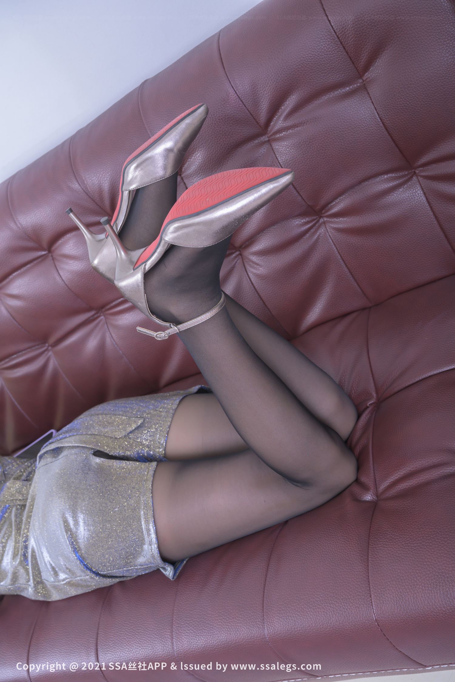 图片[22]-[SSA丝社]超清写真 NO.680 腿模妙妙的黑色丝袜美女（上）[122P] – 速更版-美库