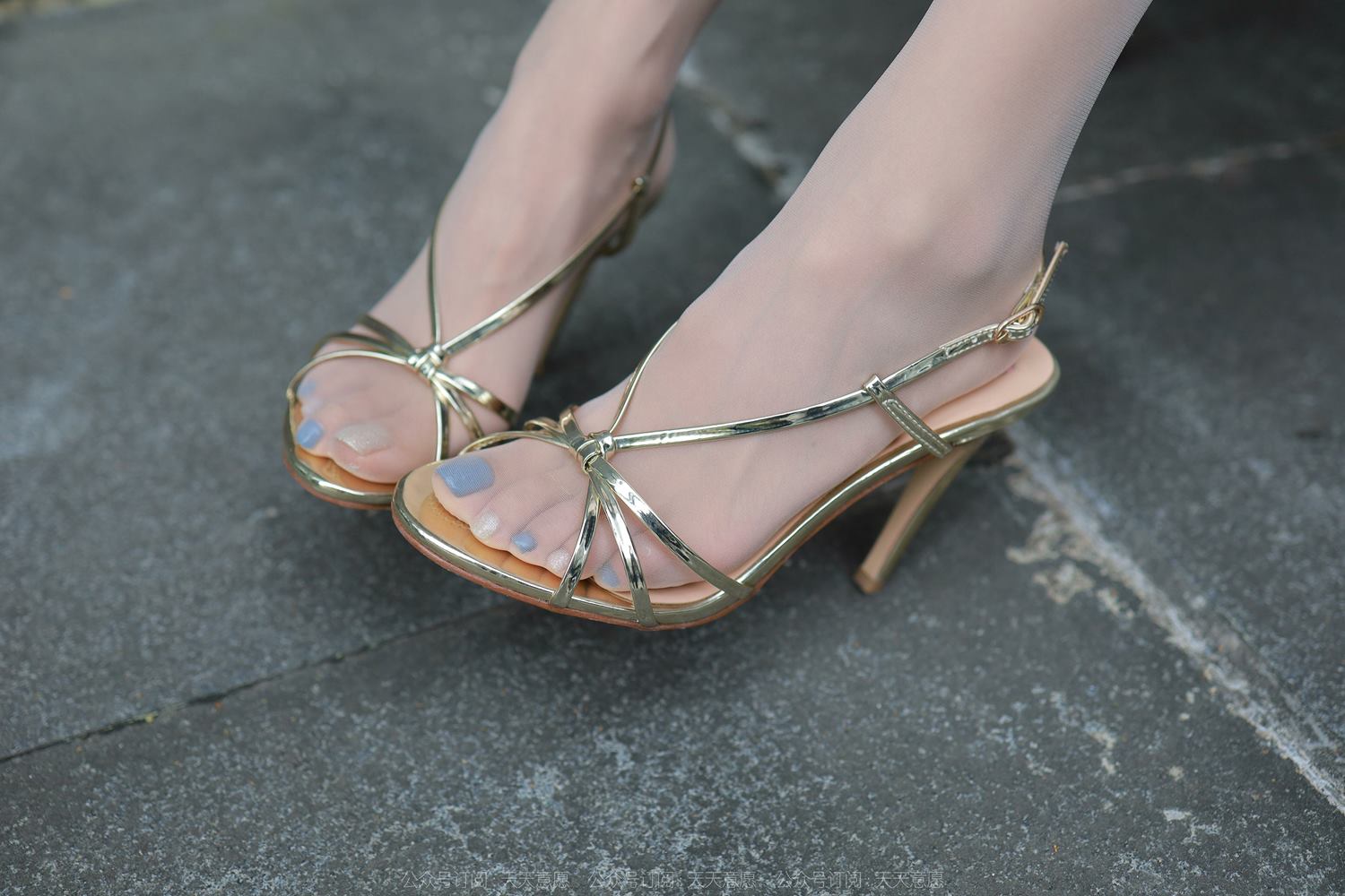 图片[10]-[IESS异思趣向] 耽丝 220406美子的金色凉鞋 [84P] – 速更版-美库