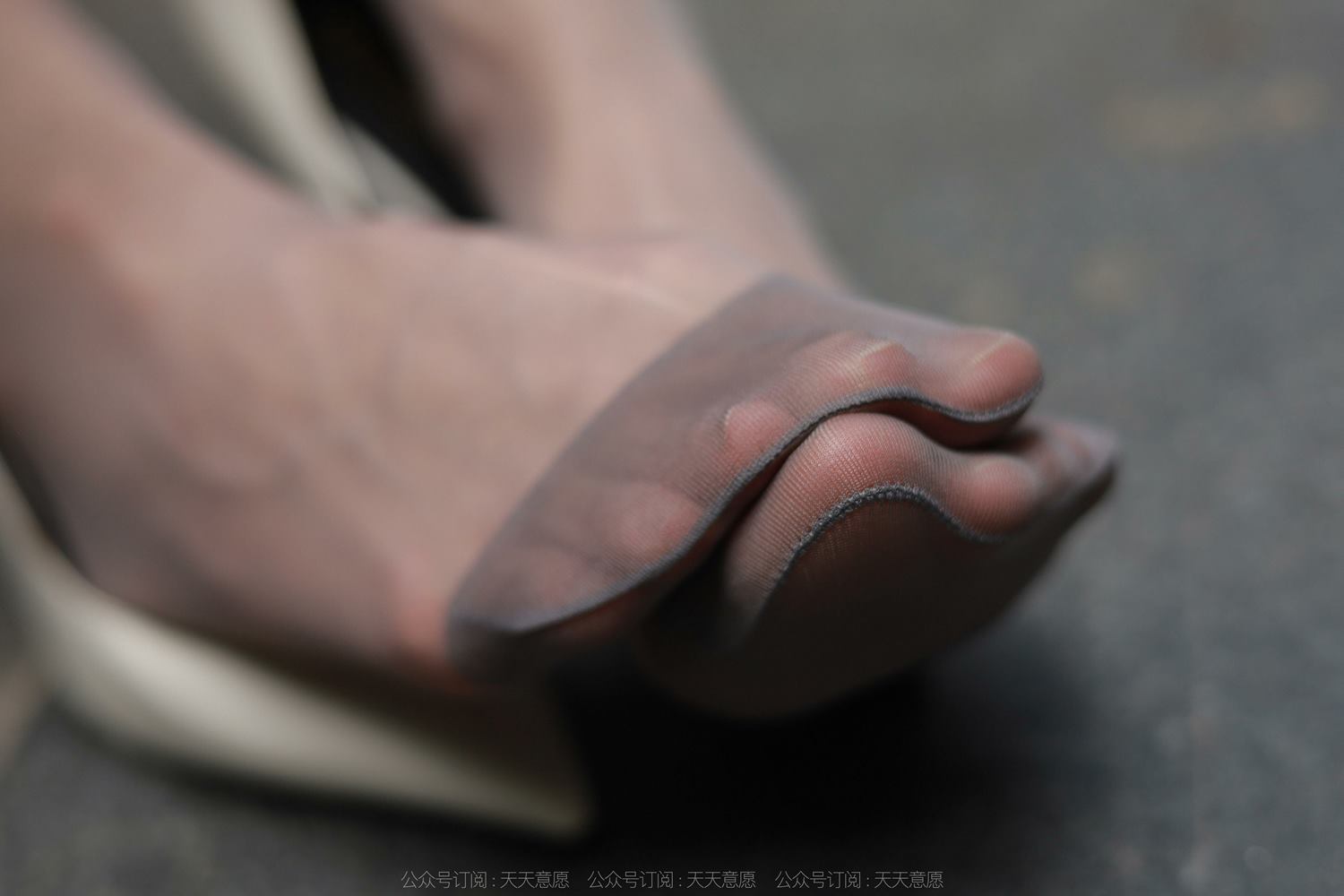 图片[72]-[IESS异思趣向] 耽丝 220409团团的蓝裙灰丝 [86P] – 速更版-美库