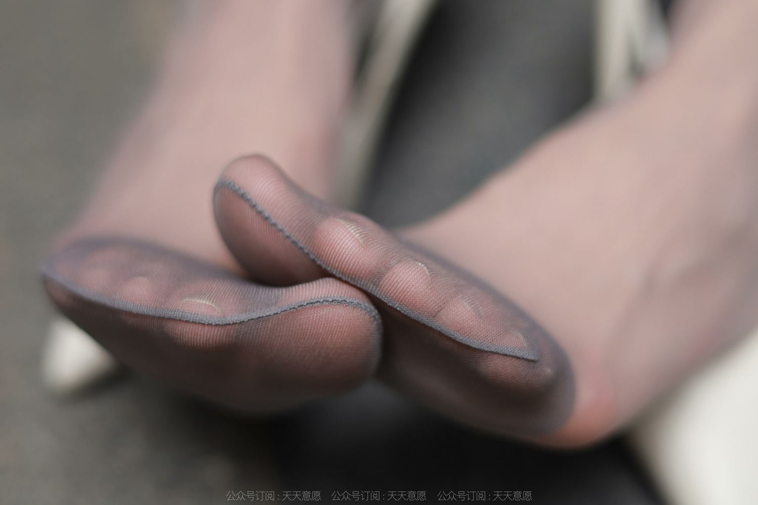 图片[77]-[IESS异思趣向] 耽丝 220409团团的蓝裙灰丝 [86P] – 速更版-美库