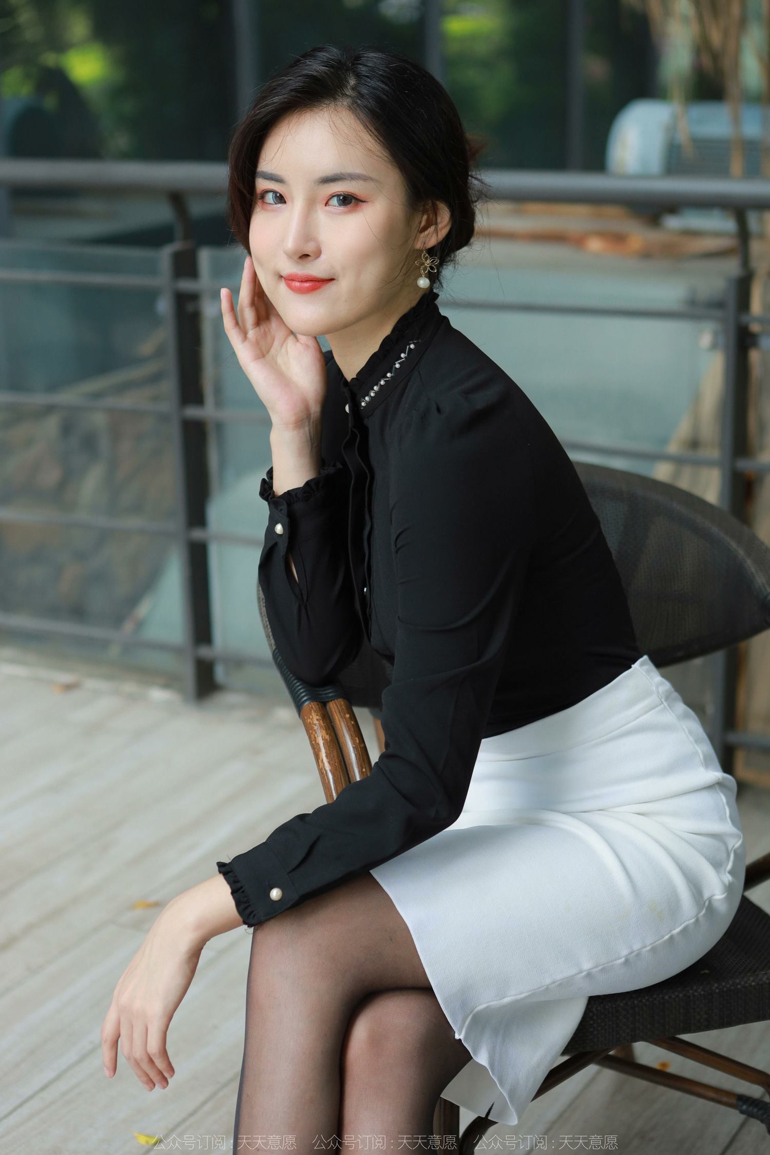 图片[18]-[IESS异思趣向] 耽丝 220413小宝的嘿丝黑衬衣 [81P] – 速更版-美库