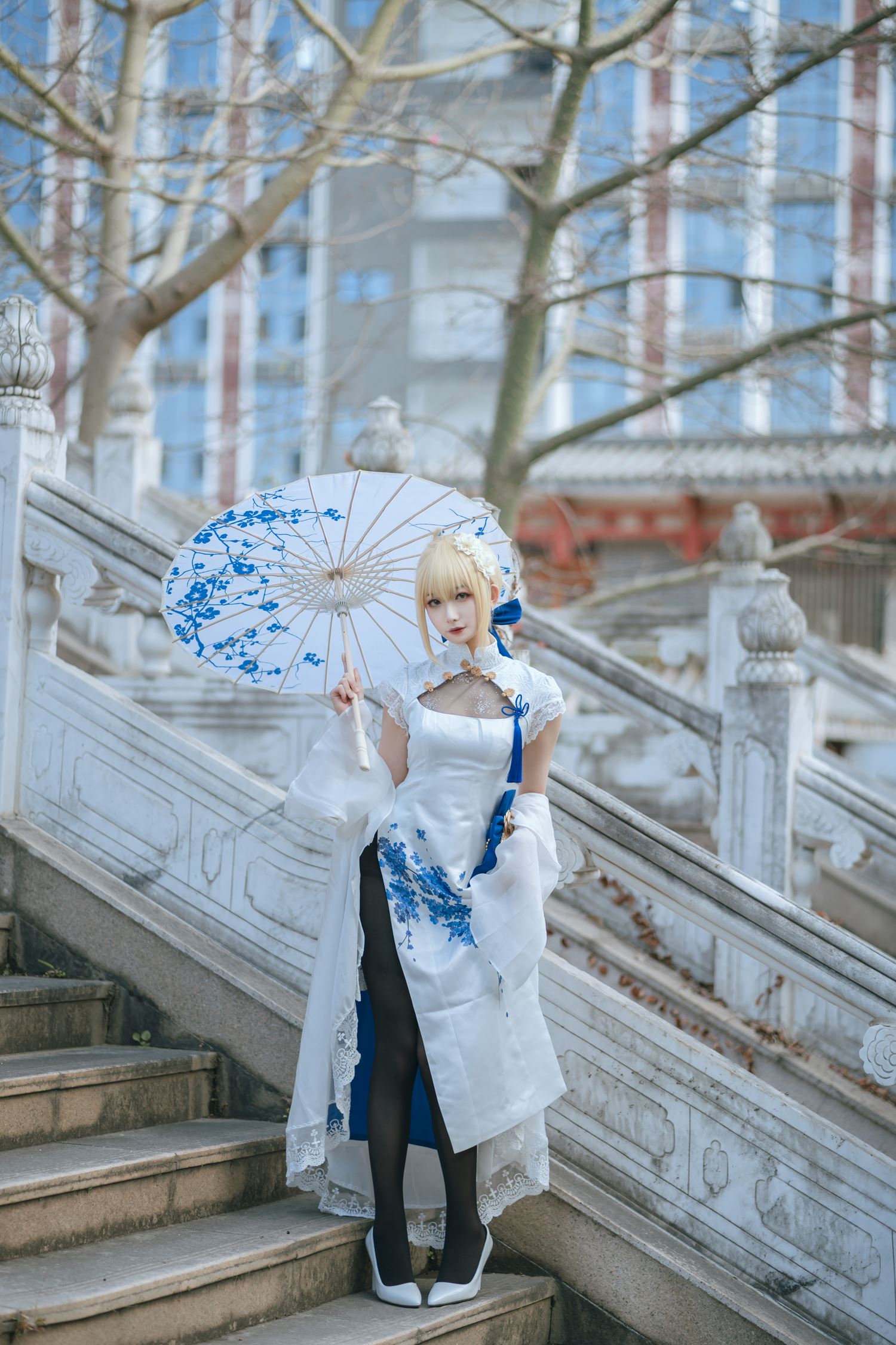 图片[11]-网紅Coser@封疆疆v Saber旗袍 [34P] – 速更版-美库