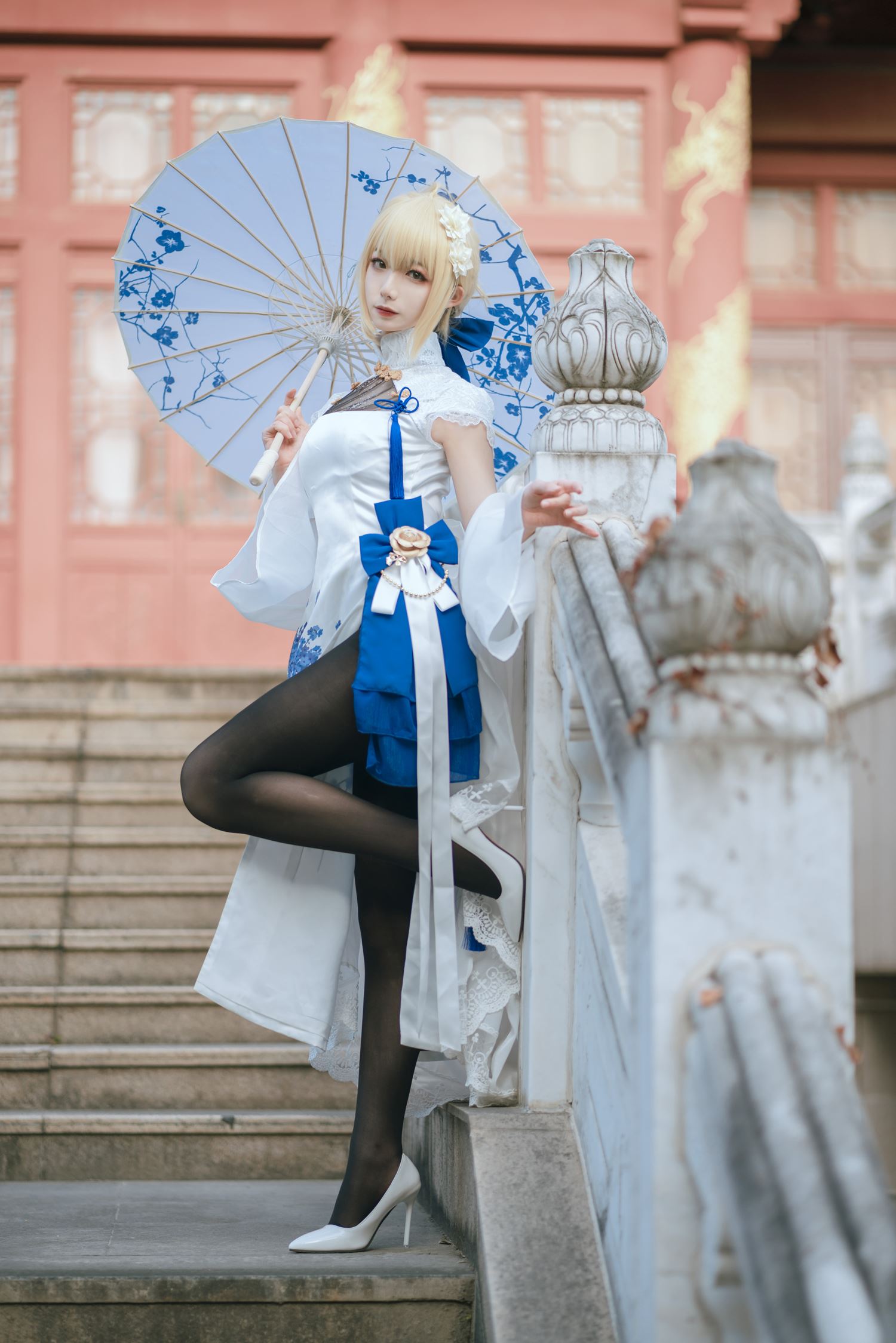 图片[15]-网紅Coser@封疆疆v Saber旗袍 [34P] – 速更版-美库