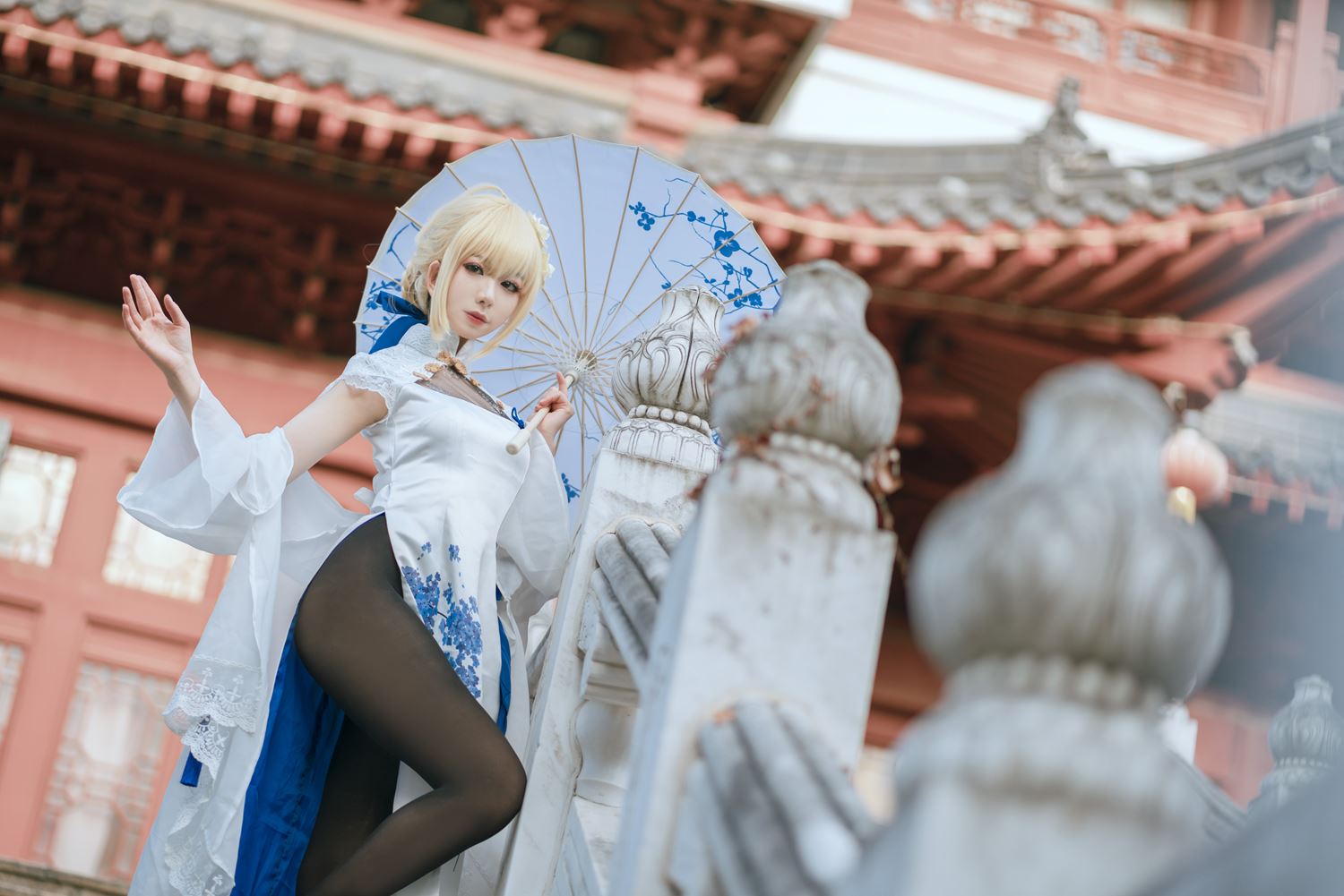 图片[16]-网紅Coser@封疆疆v Saber旗袍 [34P] – 速更版-美库