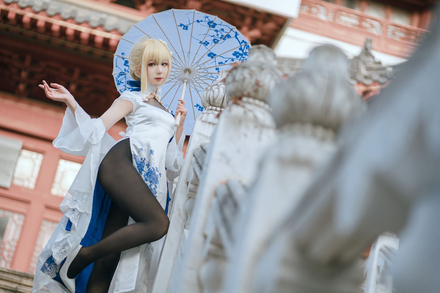 图片[17]-网紅Coser@封疆疆v Saber旗袍 [34P] – 速更版-美库