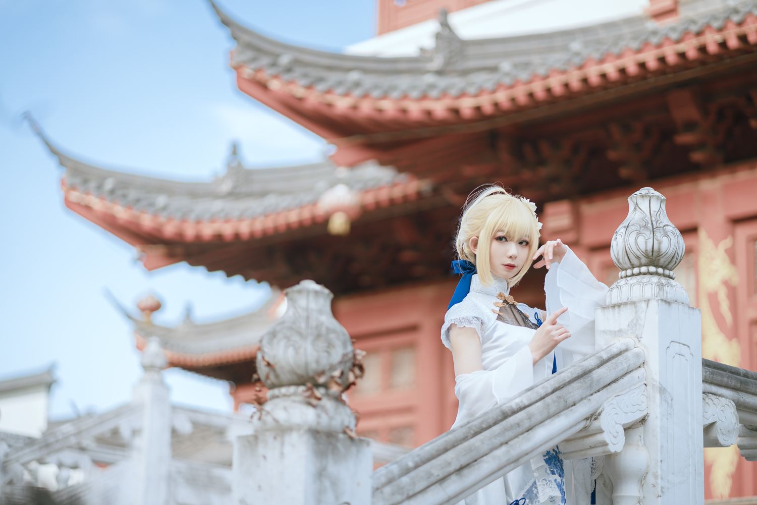 图片[19]-网紅Coser@封疆疆v Saber旗袍 [34P] – 速更版-美库