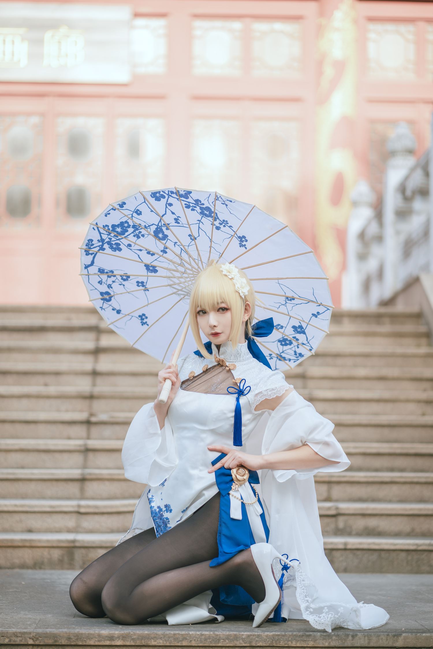 图片[26]-网紅Coser@封疆疆v Saber旗袍 [34P] – 速更版-美库