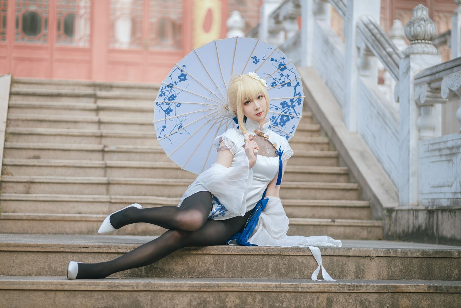 图片[28]-网紅Coser@封疆疆v Saber旗袍 [34P] – 速更版-美库
