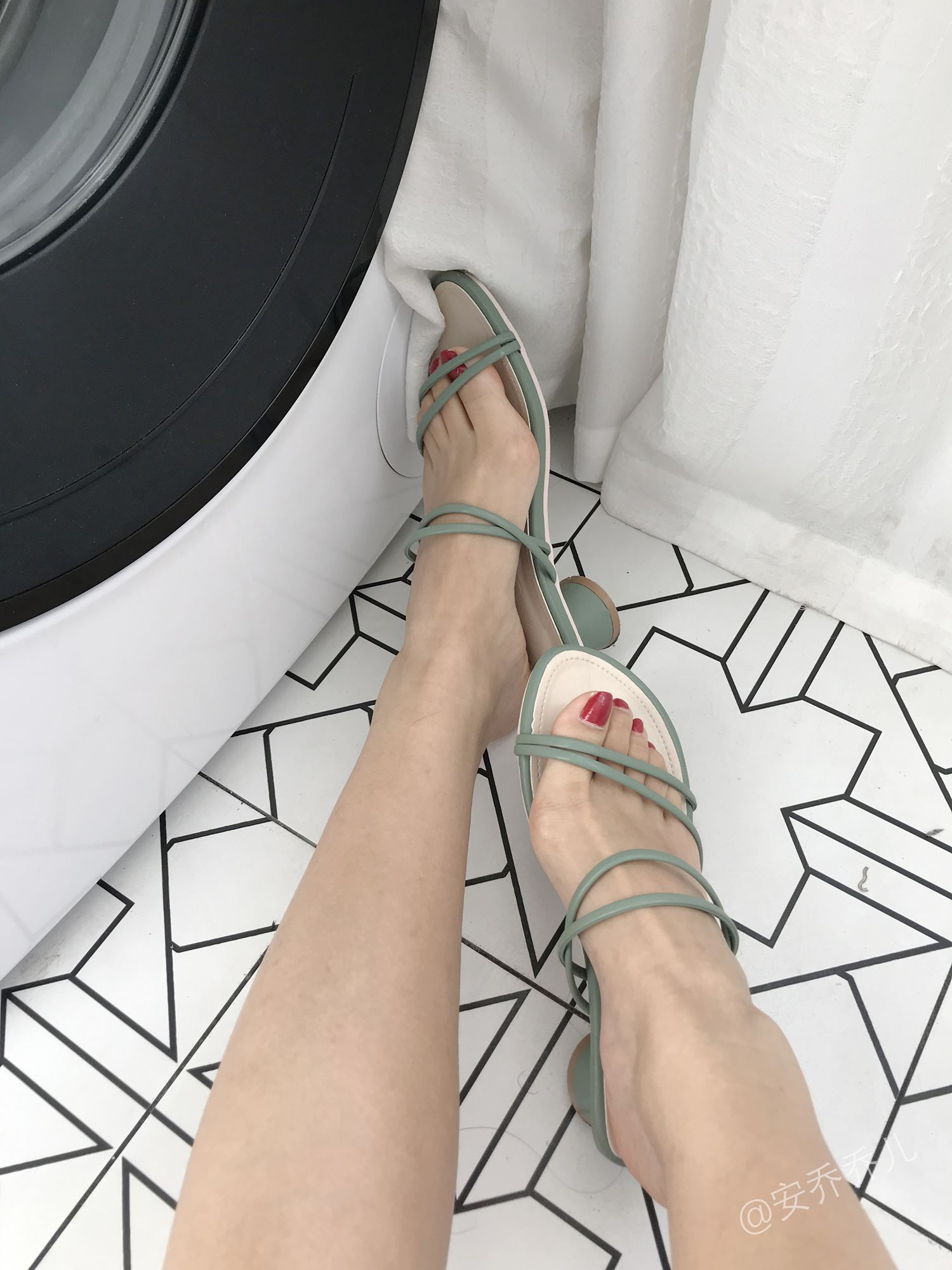 图片[101]-安乔乔儿(Nia乔乔) 阳台洗衣房[104P] – 速更版-美库