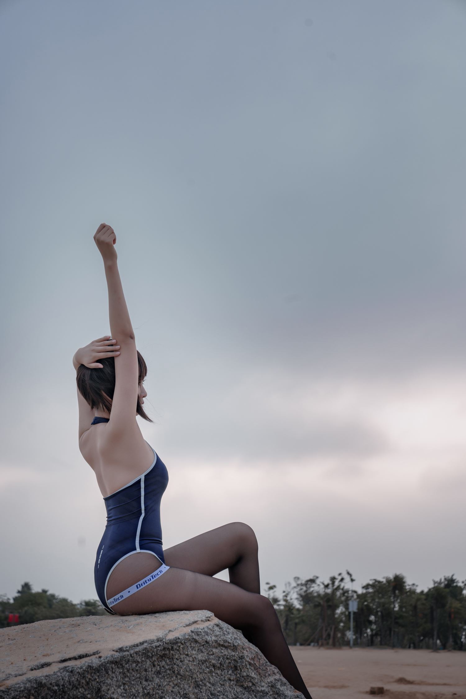 图片[14]-轩萧学姐 – 沙滩竞泳[45P] – 速更版-美库