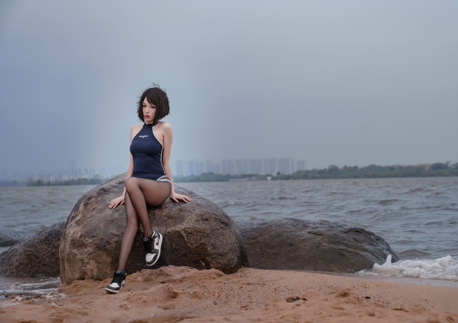 图片[16]-轩萧学姐 – 沙滩竞泳[45P] – 速更版-美库