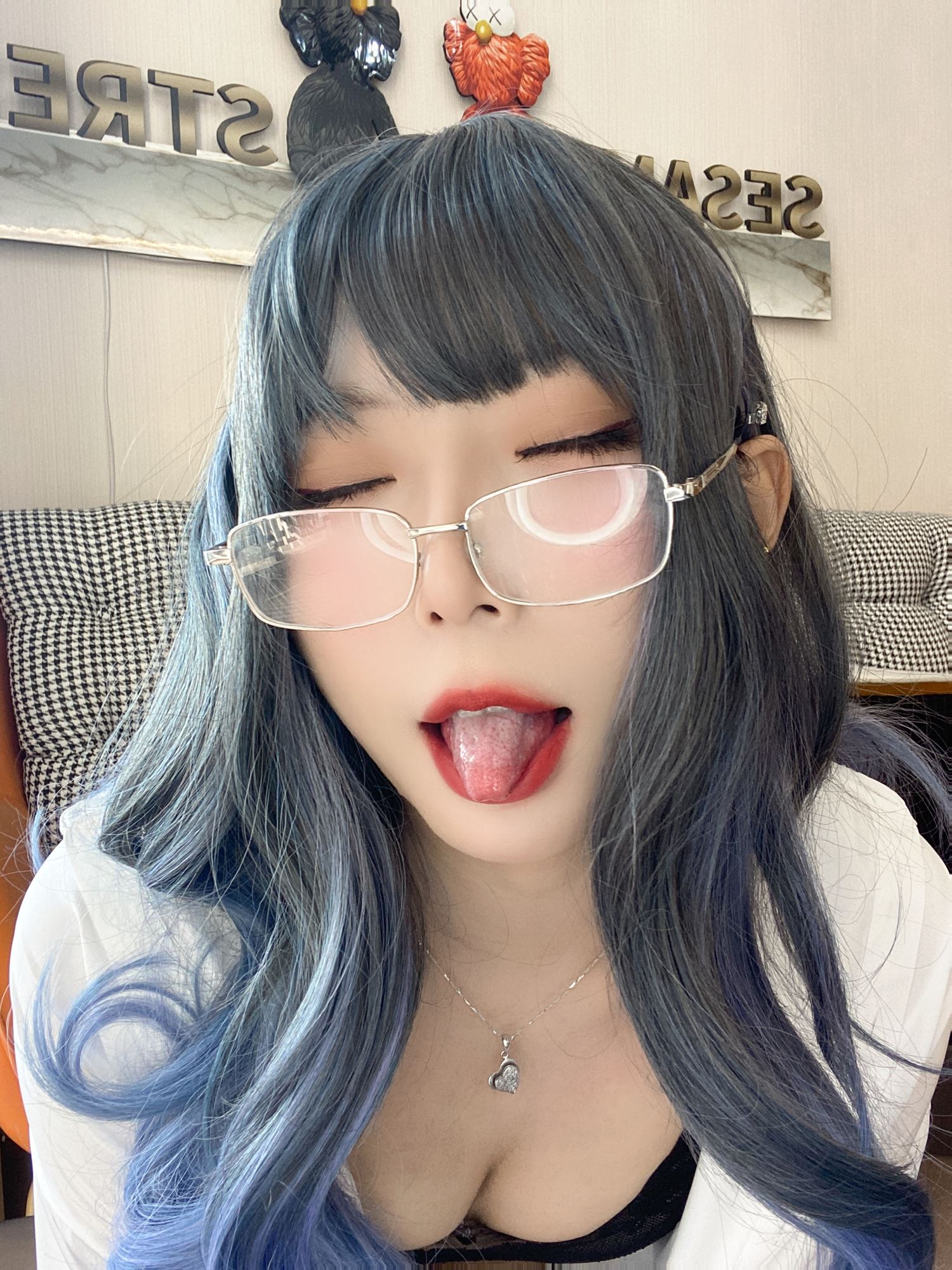 图片[30]-动漫博主Money冷冷  白衬衫 [34P] – 速更版-美库