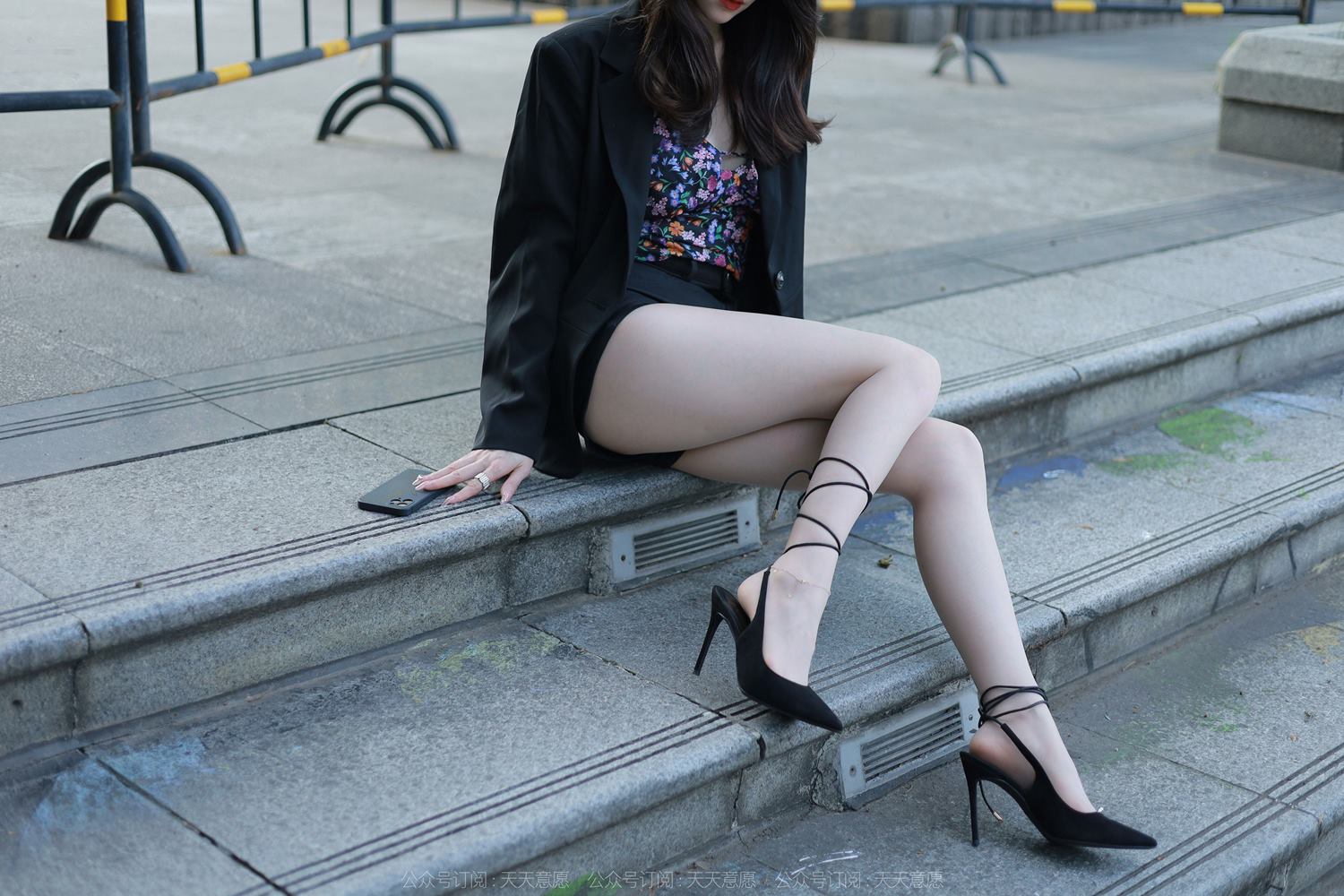 图片[11]-[IESS异思趣向] 耽丝 220422美腿天花板 [79P] – 速更版-美库