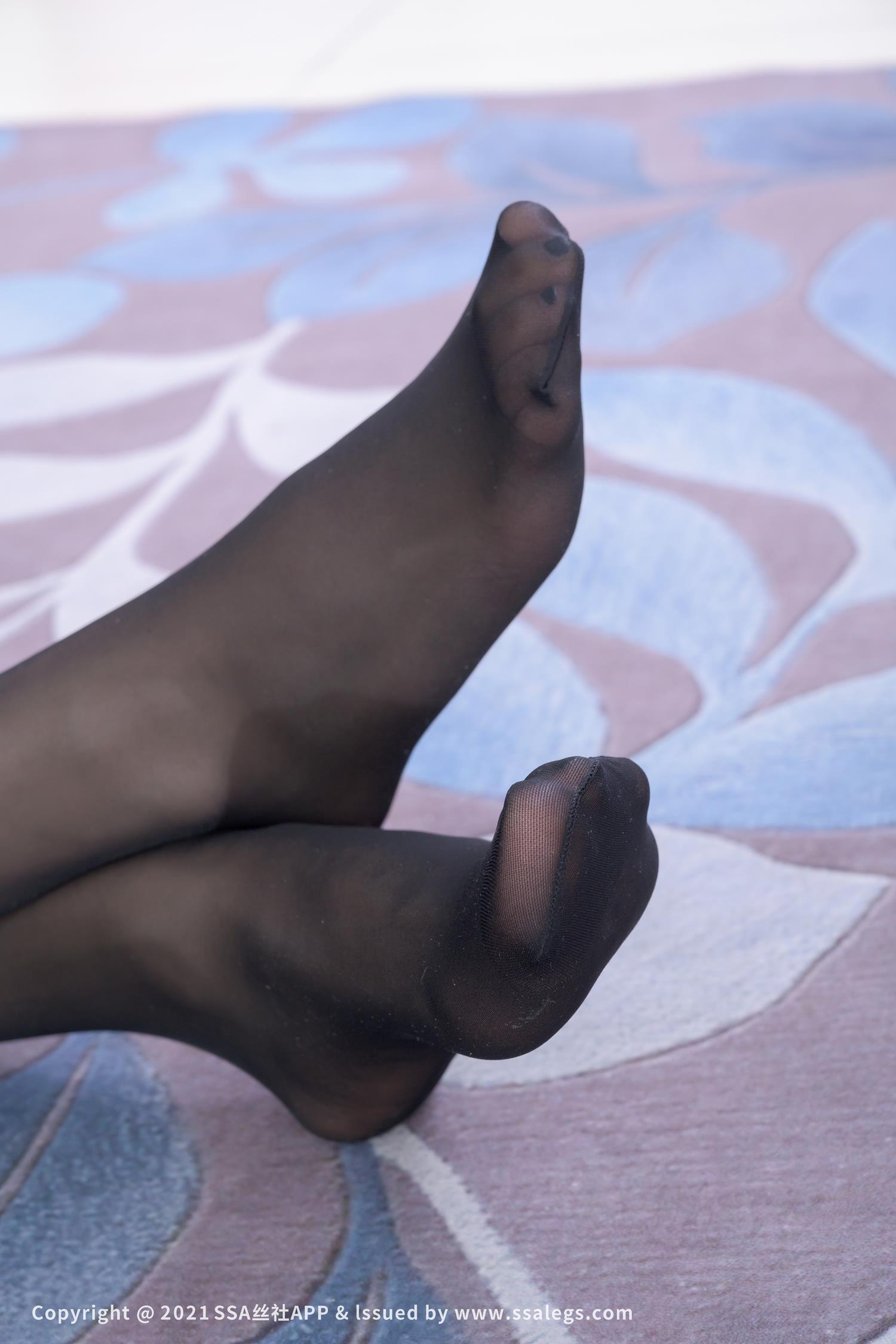 图片[25]-[SSA丝社]超清写真 NO.687 模特素人的黑丝袜美女（下）[120P] – 速更版-美库
