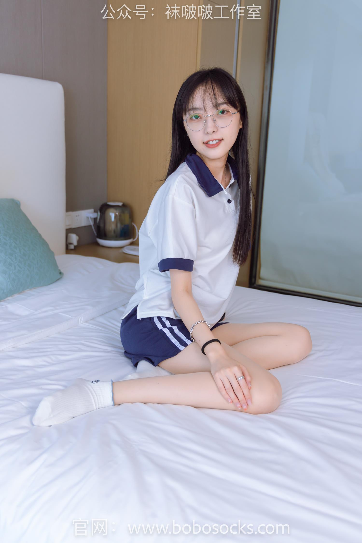 图片[33]-[BoBoSocks袜啵啵]NO.118 稚予-运动鞋、白棉袜、肉丝、踩小熊玩偶[140P] – 速更版-美库