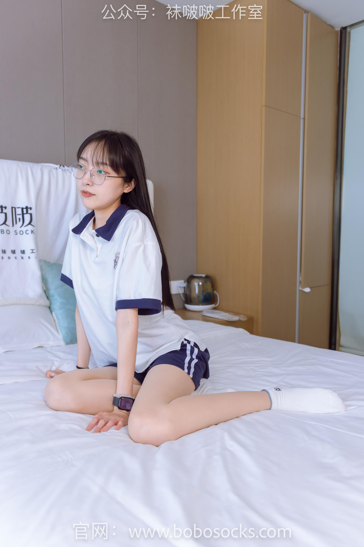 图片[41]-[BoBoSocks袜啵啵]NO.118 稚予-运动鞋、白棉袜、肉丝、踩小熊玩偶[140P] – 速更版-美库